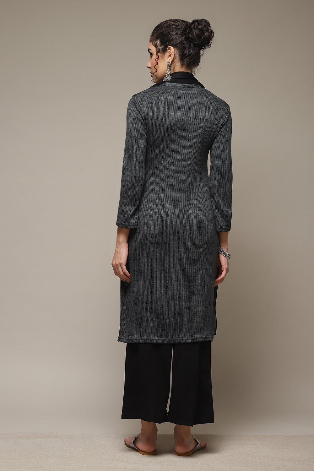 Grey Acrylic Straight Suit Set image number 5