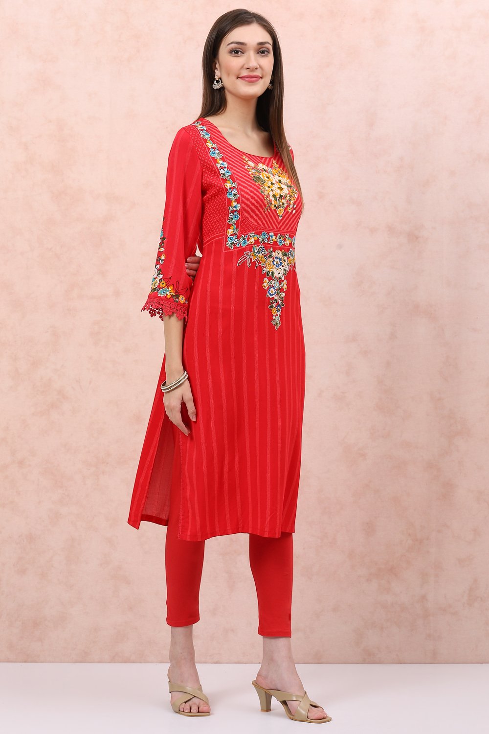 Red LIVA Straight Kurta image number 3