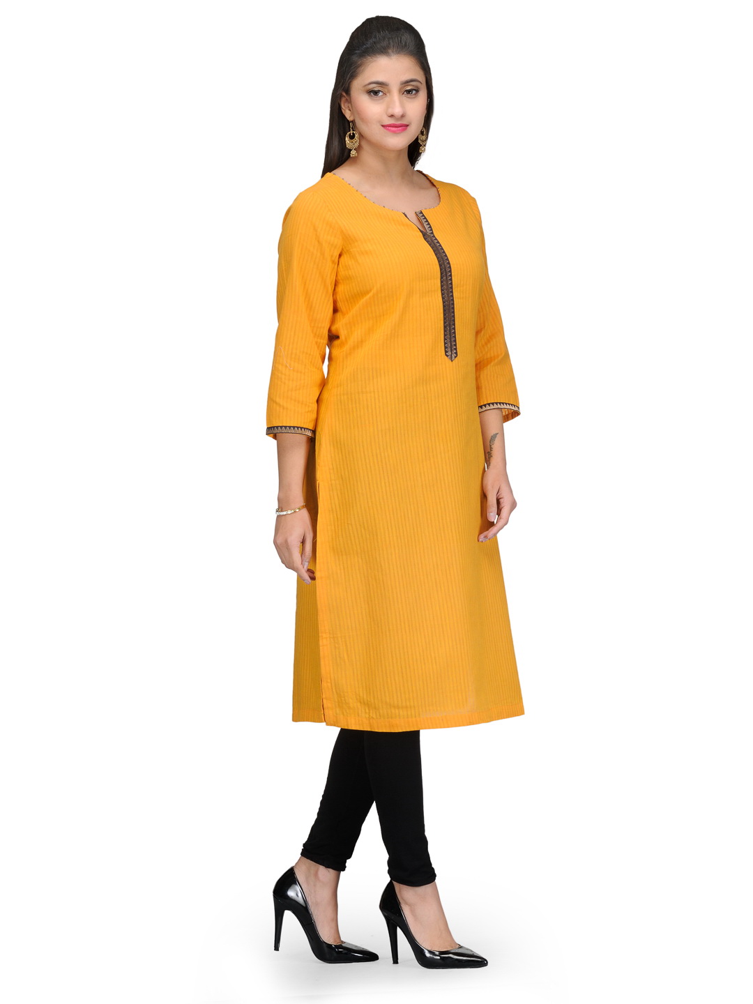 Yellow Cotton Straight Kurta image number 1