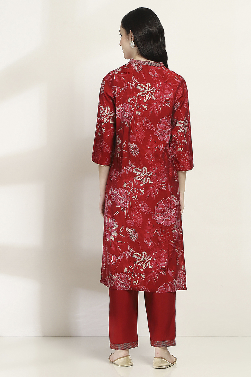 Red Viscose Blend Straight Set image number 4