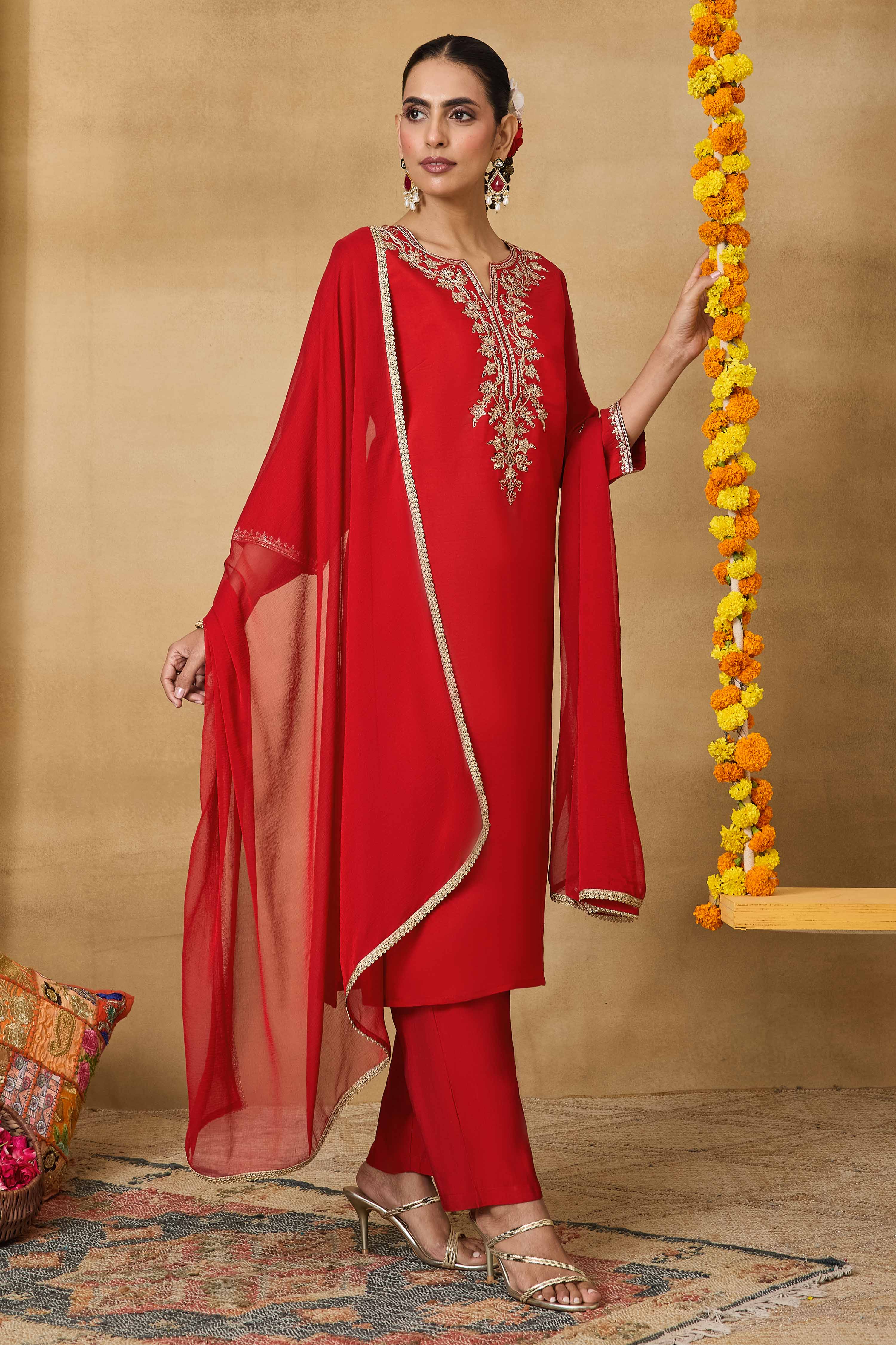 Red Viscose Blend Straight Solid Suit Set image number 6