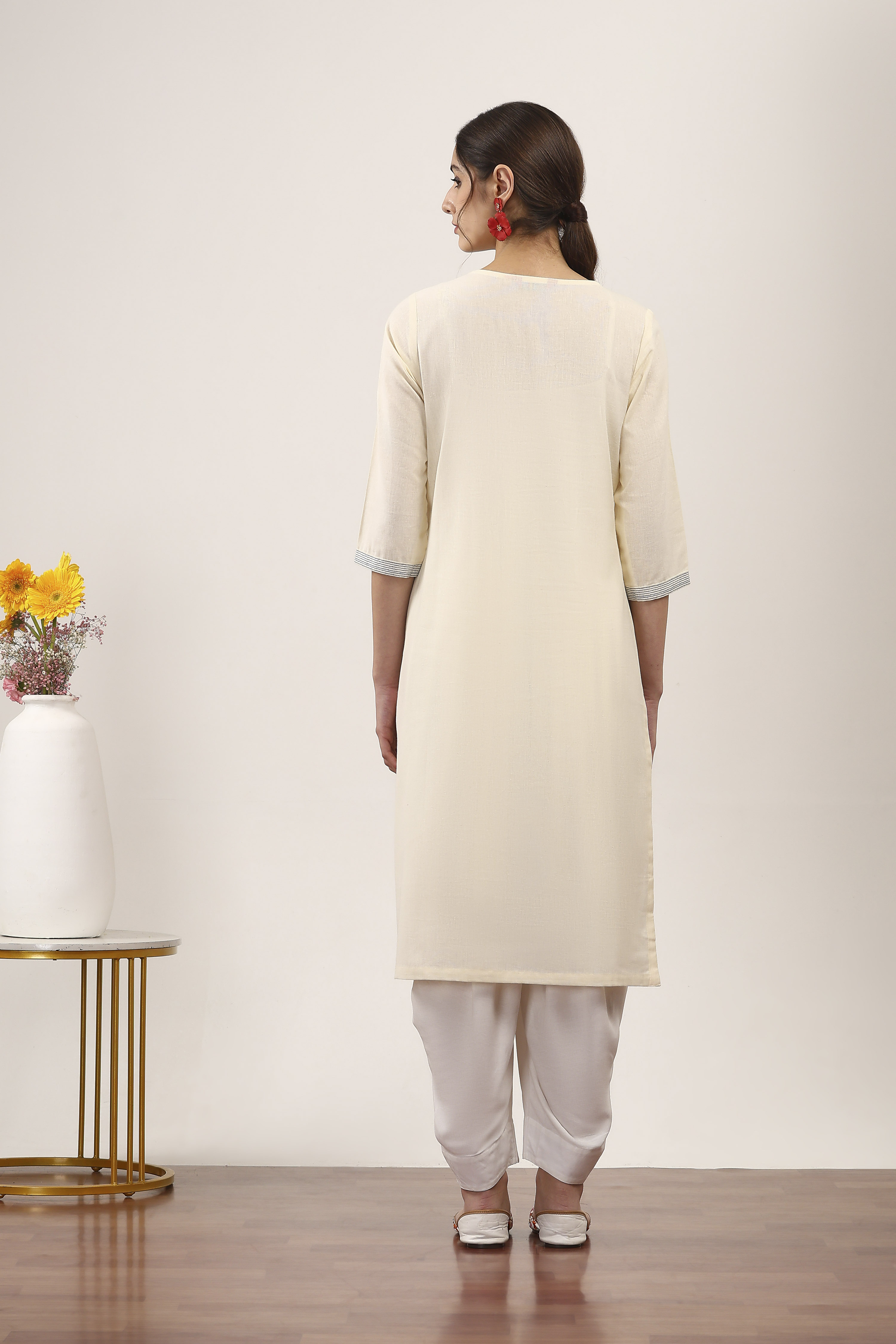 Navy Blue Cotton Blend Straight Kurtas image number 3