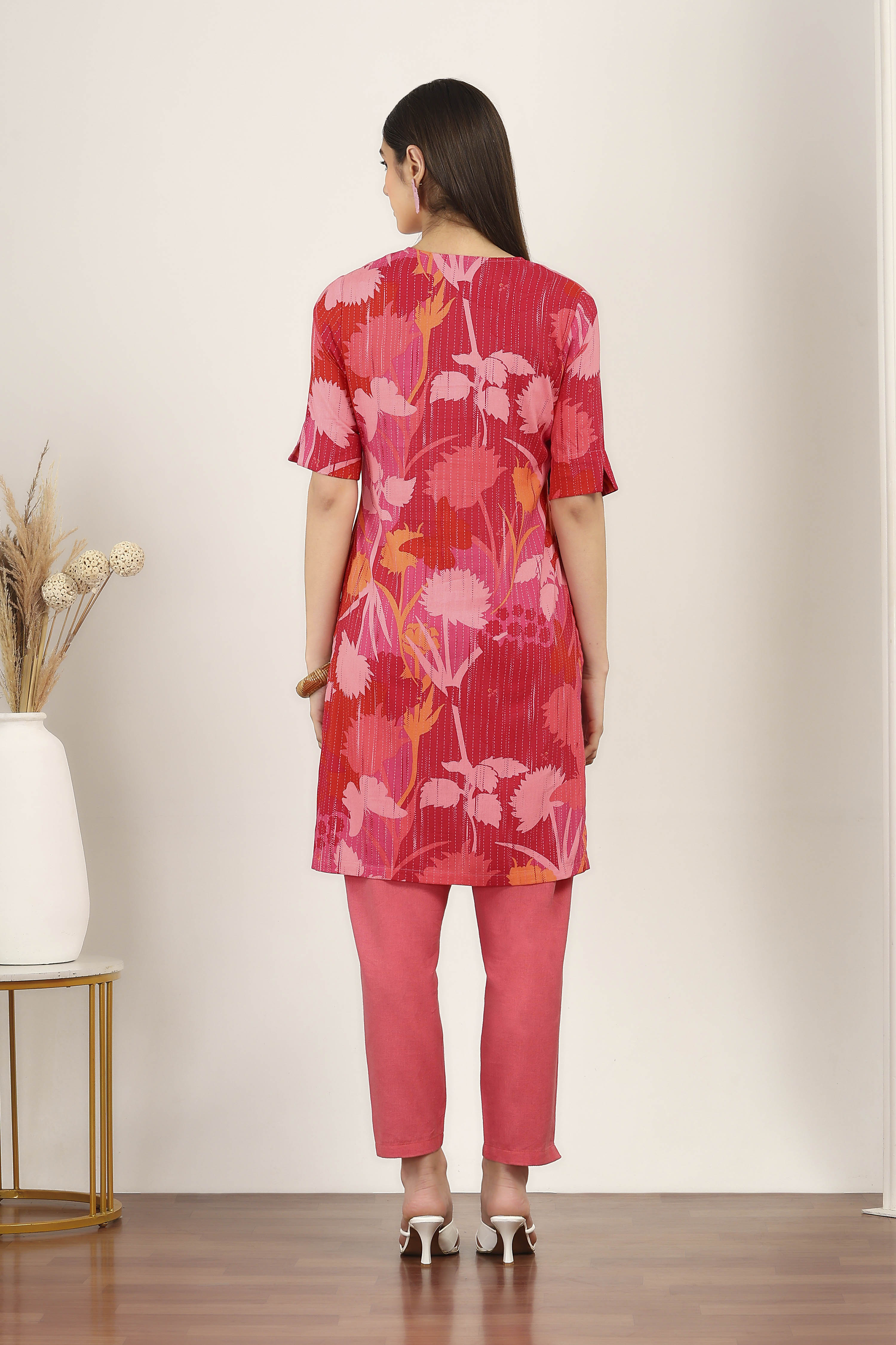 Green Rayon Straight Kurtas image number 3