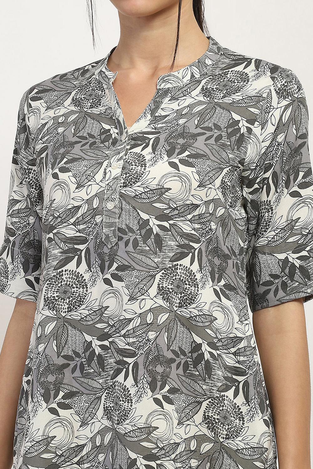 Black Viscose Rayon Straight Kurta image number 1