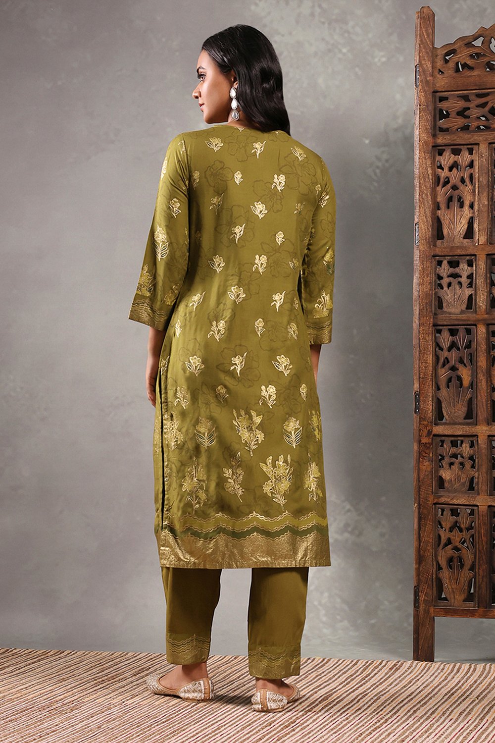 Lime Viscose Rayon Printed Straight Suit Set image number 4