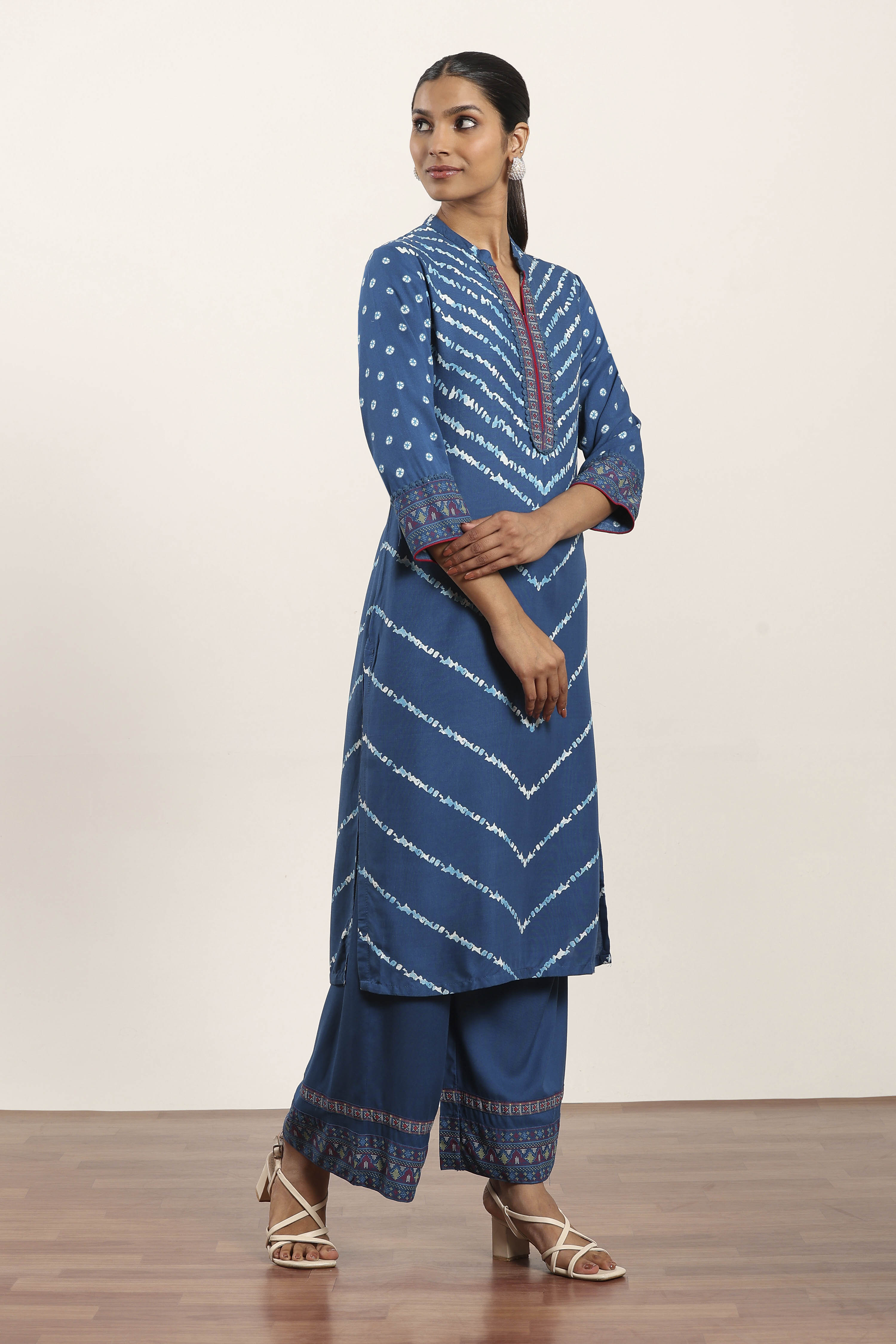 Indigo Blue Viscose Rayon Straight Kurta Pants Set image number 5