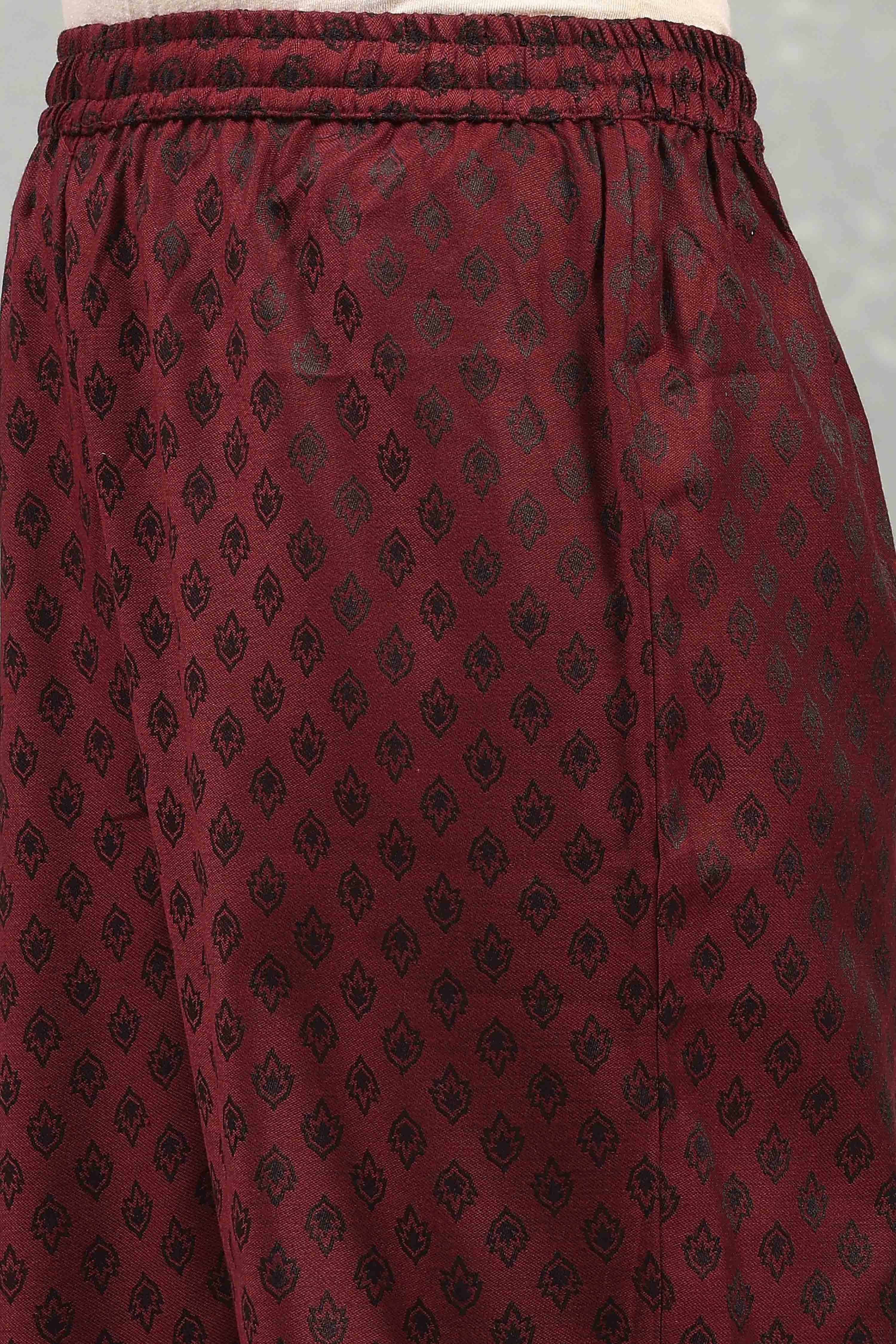 Green-Maroon Polyester Yarndyed Straight Suit Set image number 2