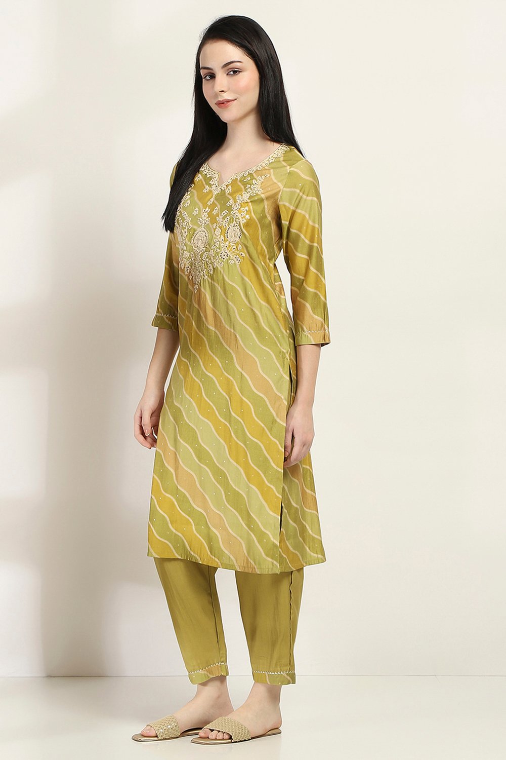 Olive Viscose Blend Straight Set image number 3