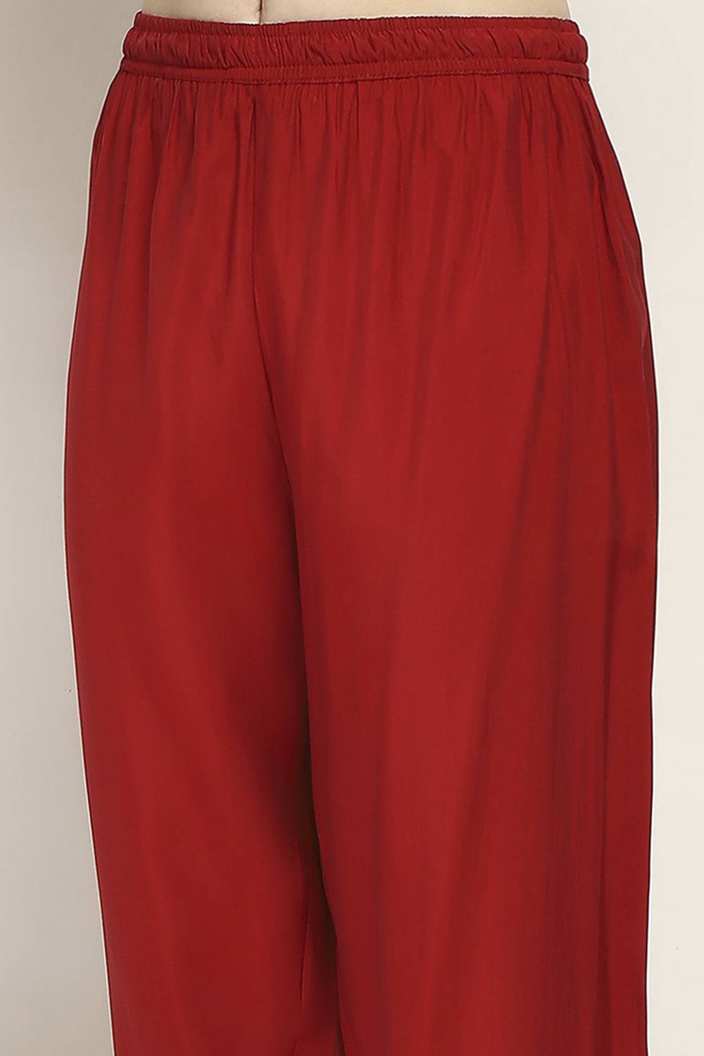 Red Viscose Blend Straight Set image number 2
