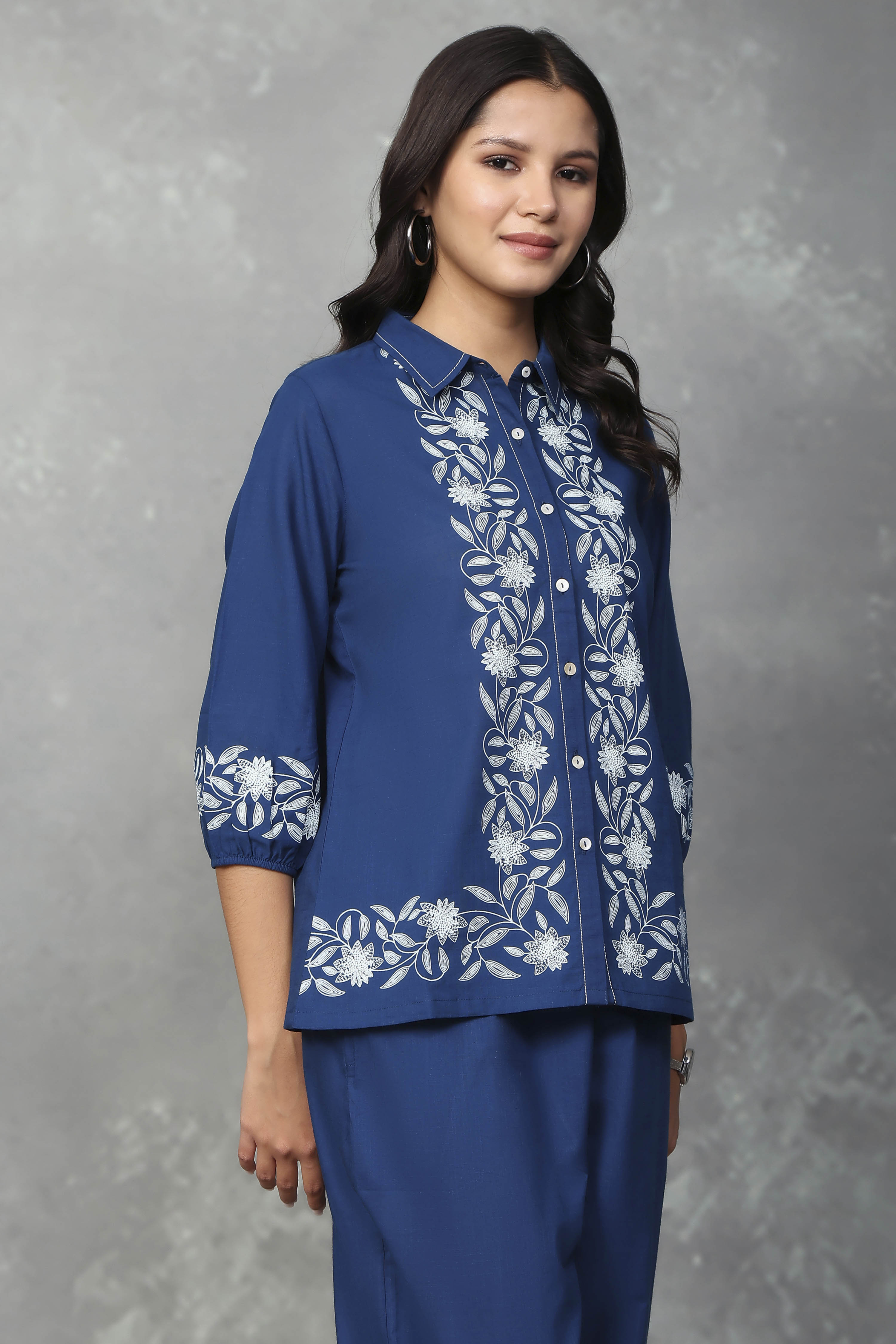 Blue Cotton Shirts image number 4