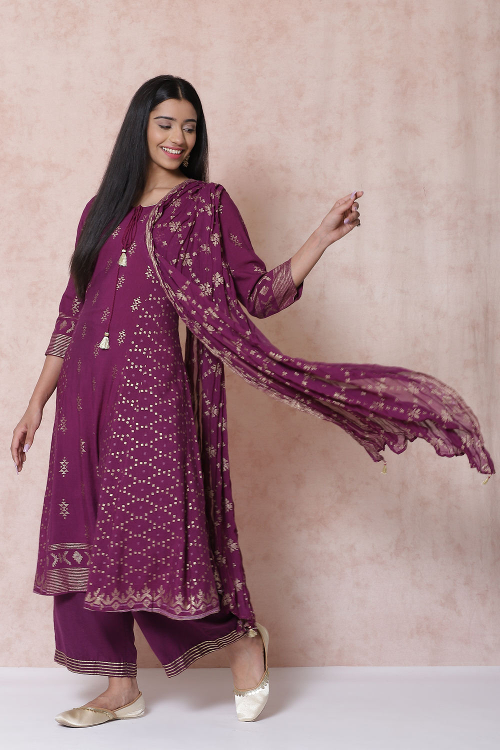 Purple LIVA Kalidar Kurta image number 4