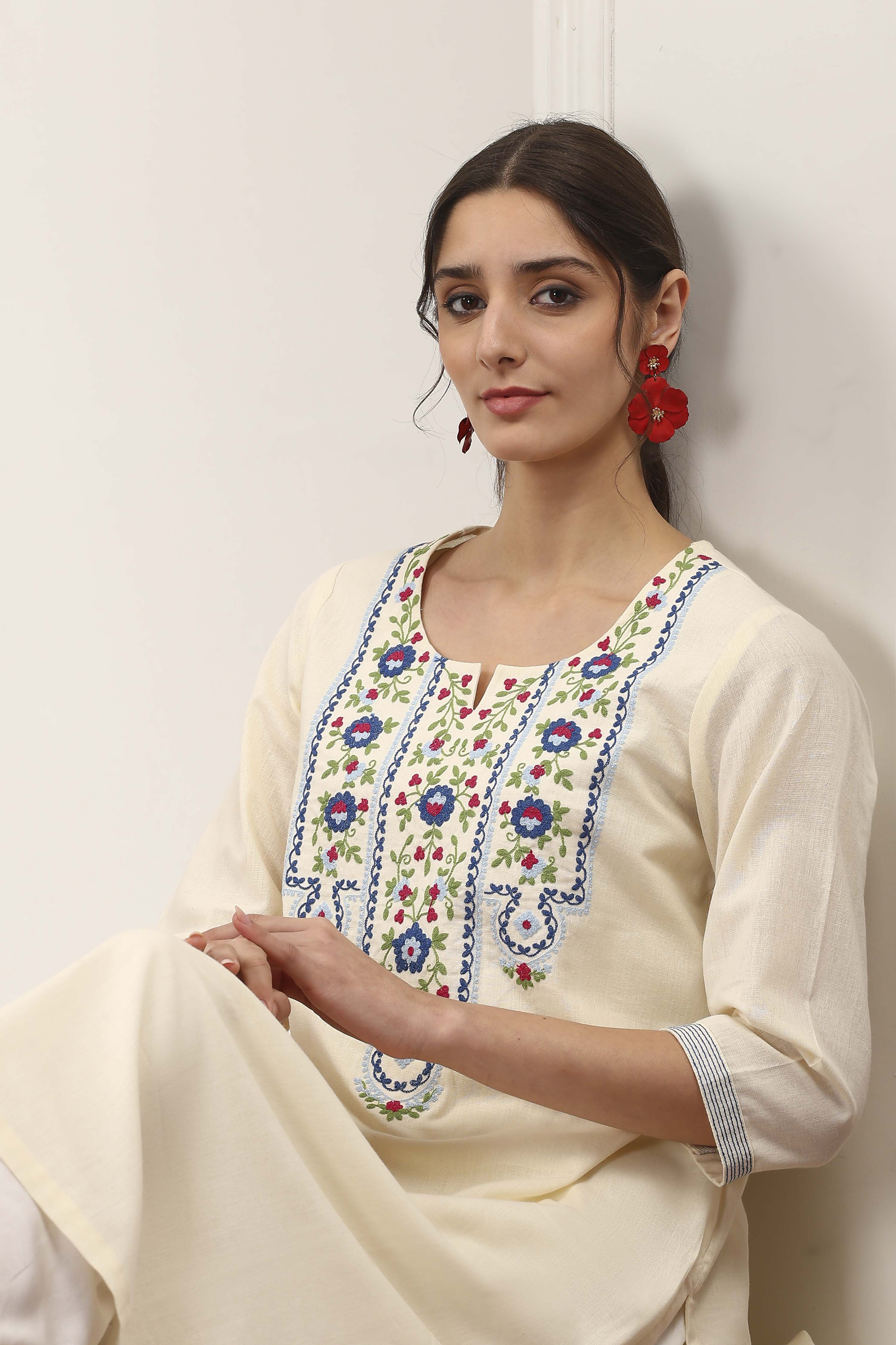 Navy Blue Cotton Blend Straight Kurtas image number 6