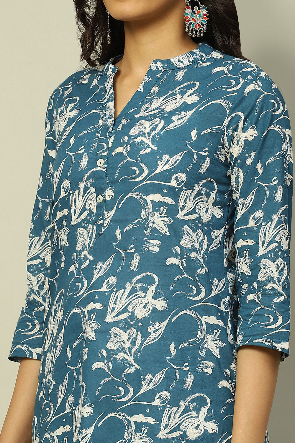 Blue Cotton Floral Printed Straight Kurta image number 1