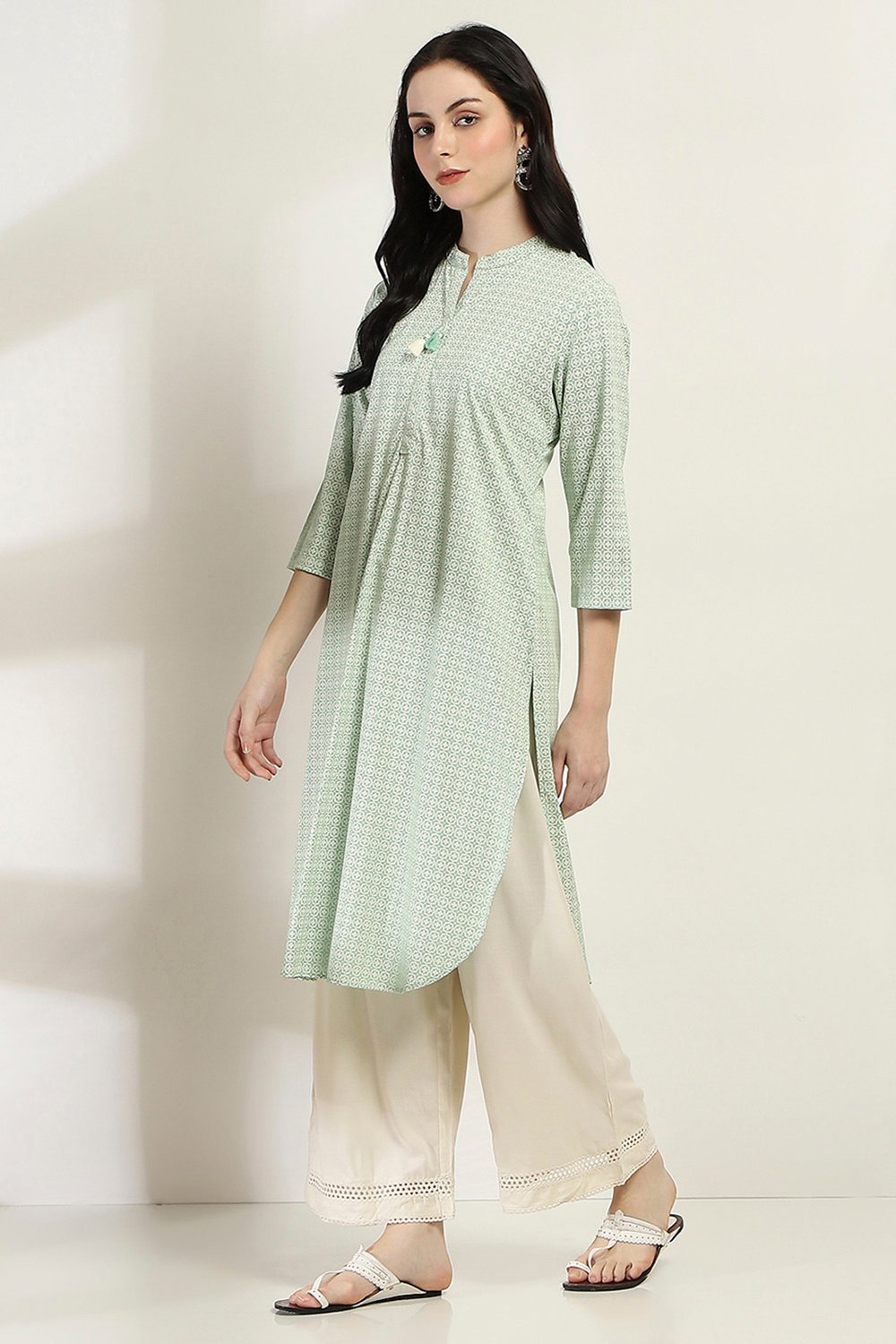 Green Viscose Rayon Straight Kurta image number 2