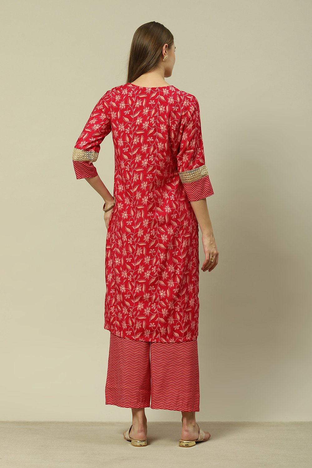 Mauve LIVA Straight Printed Kurta Palazzo Suit Set image number 5