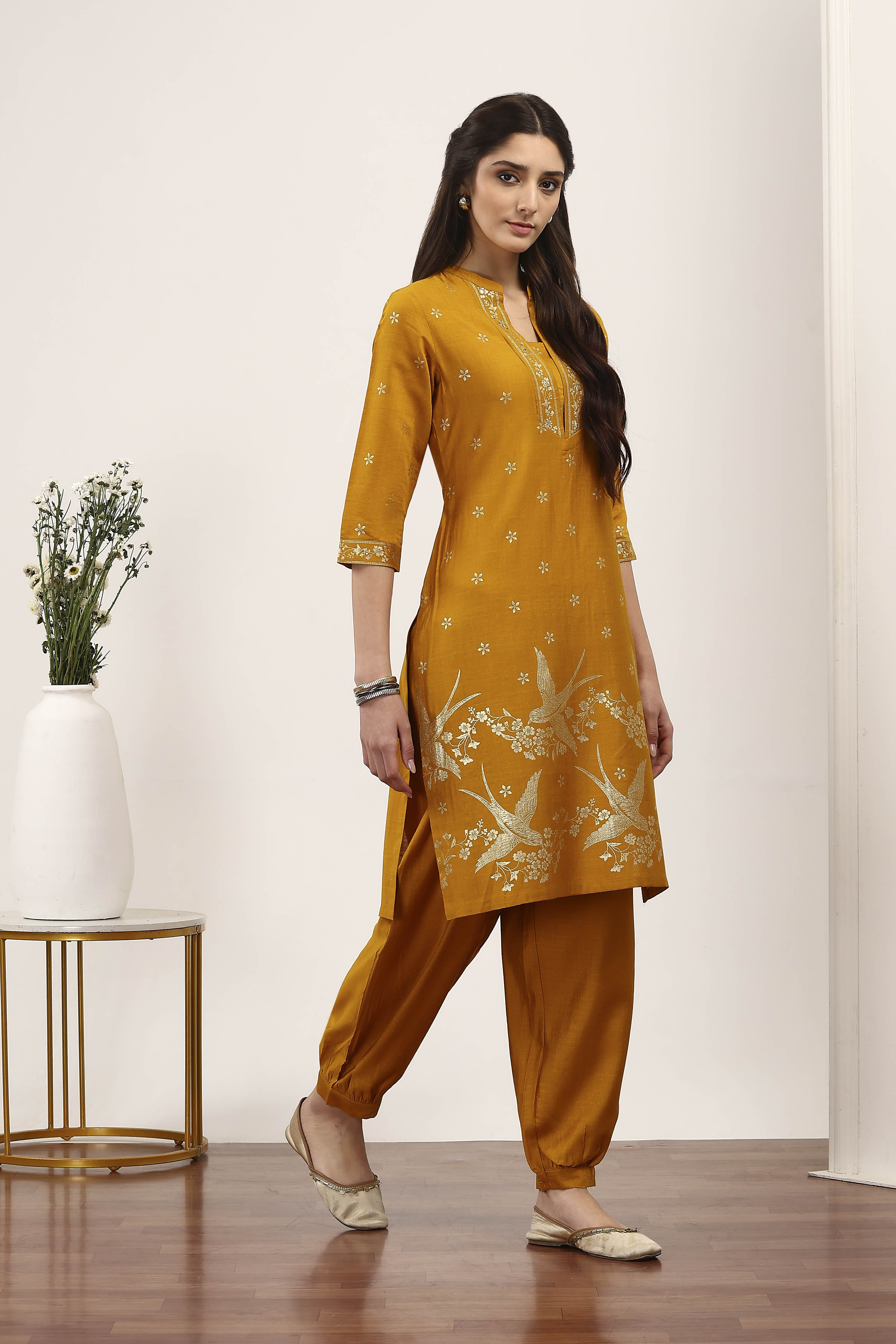 Yellow Viscose Polyester Kurta Pants Set image number 5