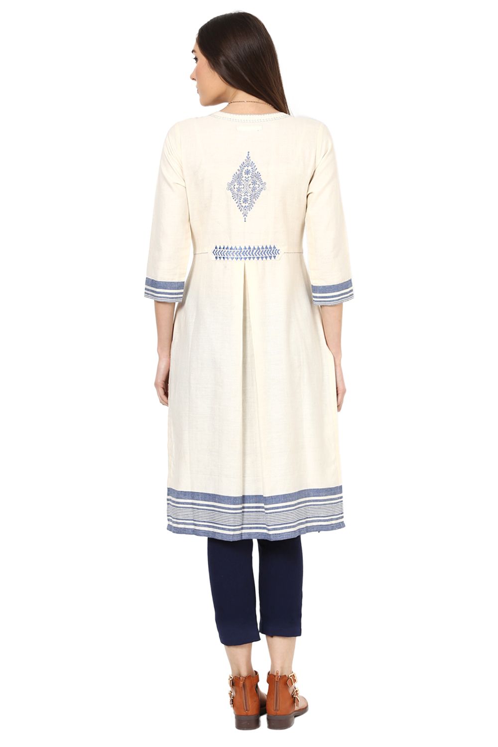 Off White Straight Cotton Kurta image number 5