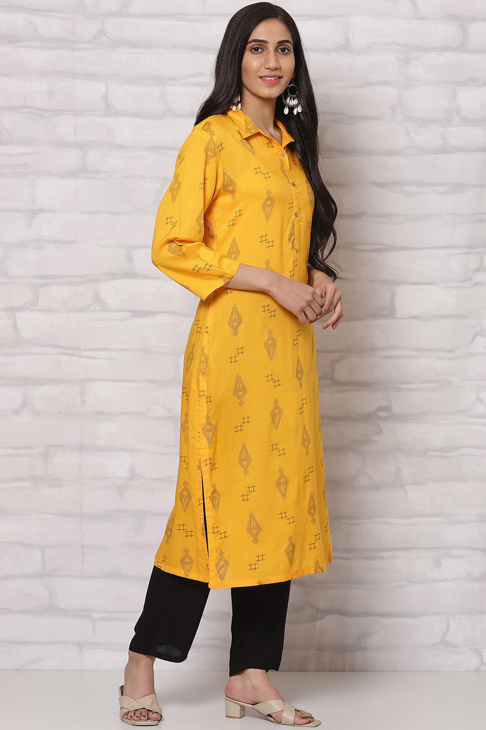 Off White LIVA Straight Kurta image number 3