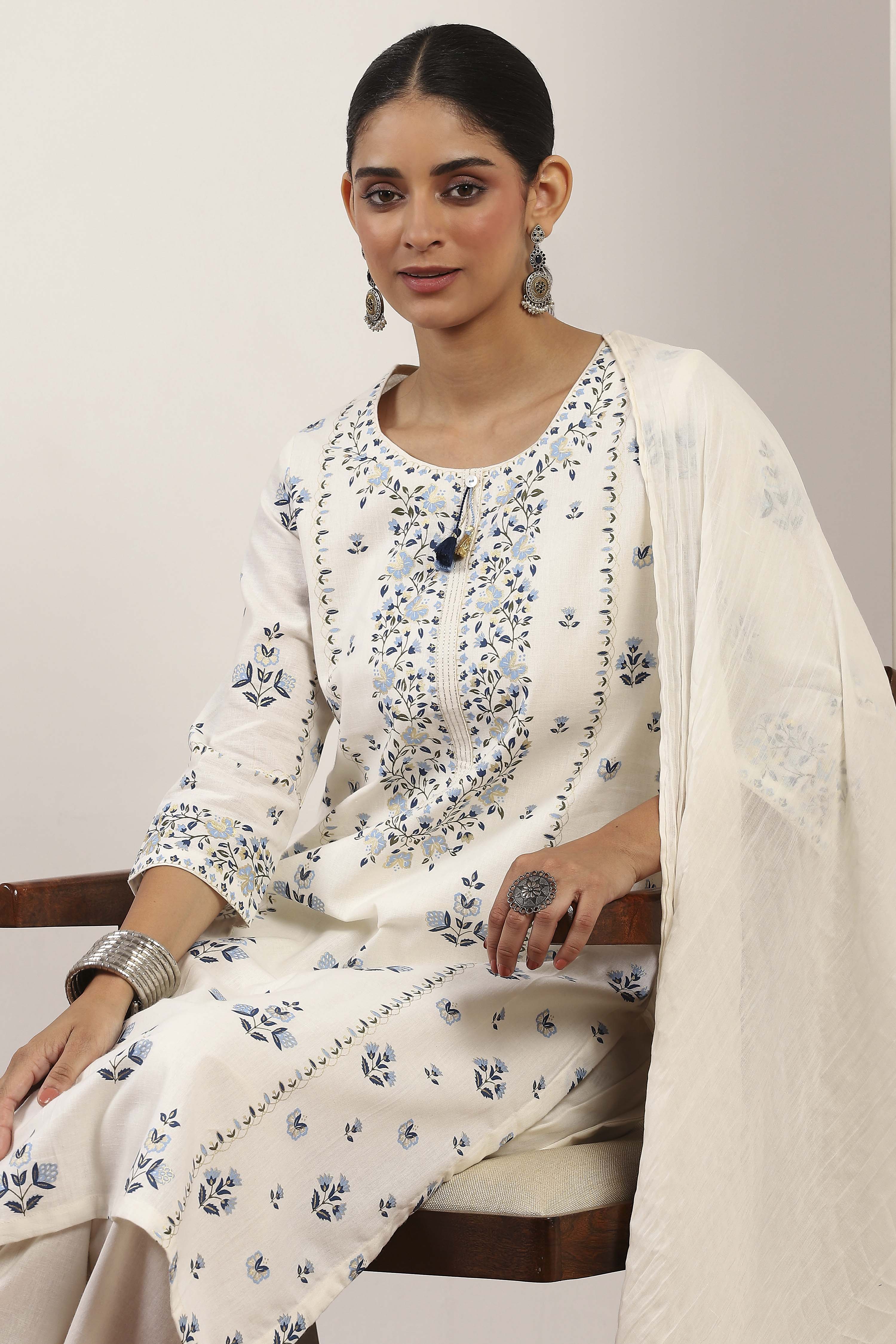 White Cotton Blend Straight Suit Sets image number 7