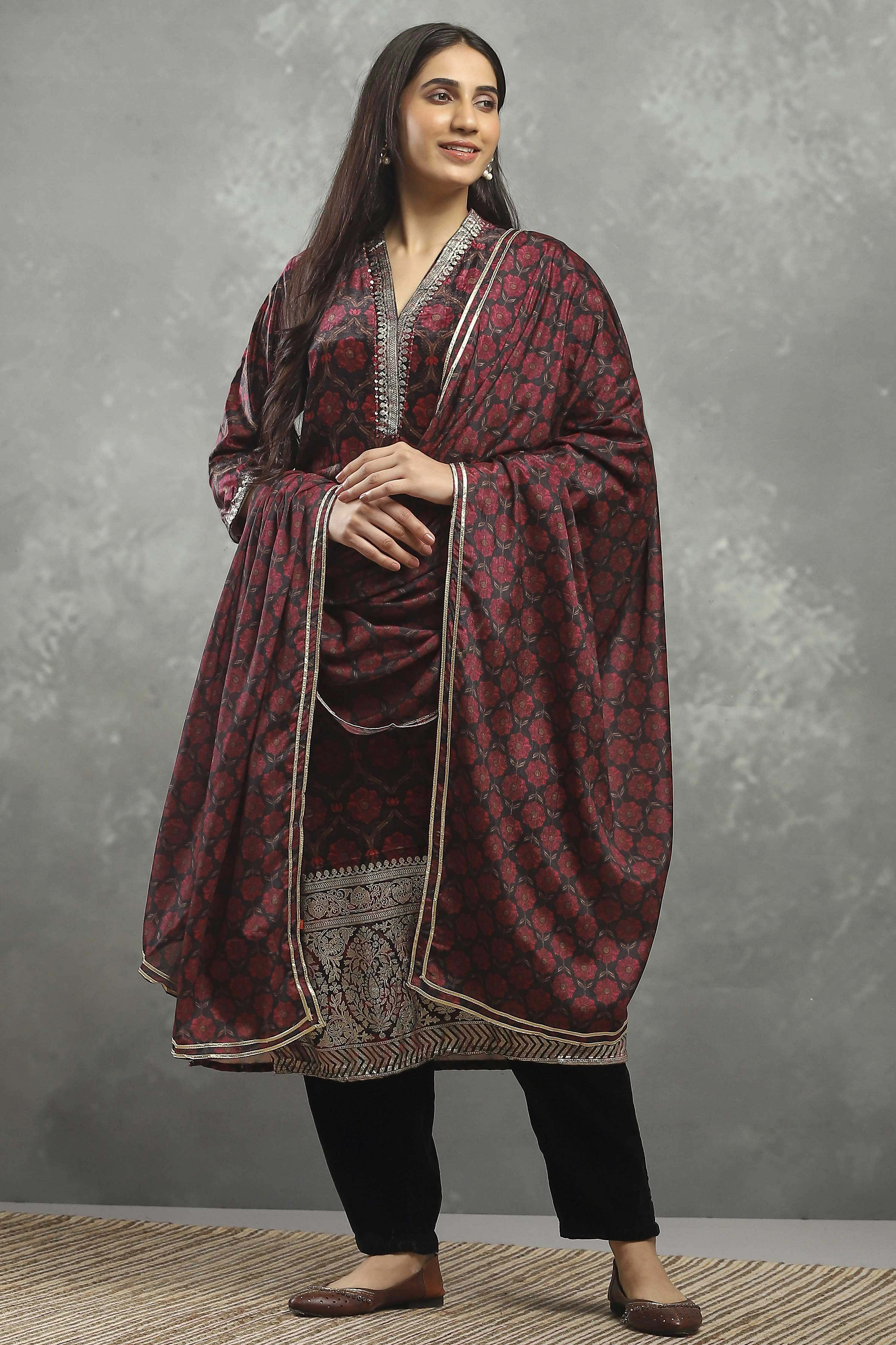 Black Polyester Printed Straight Suit Set image number 0