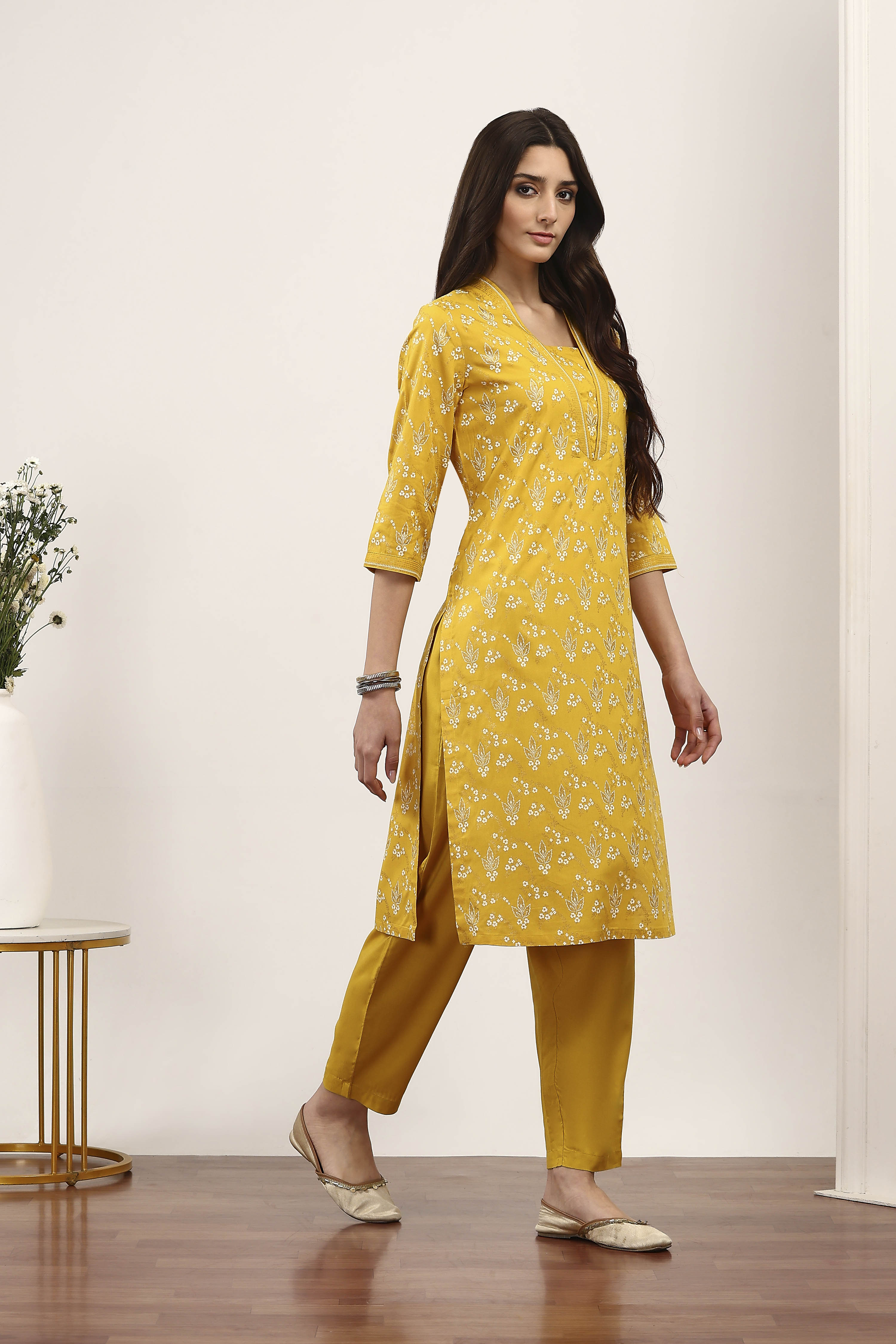 Pink Viscose Rayon Kurta Pants Set image number 5