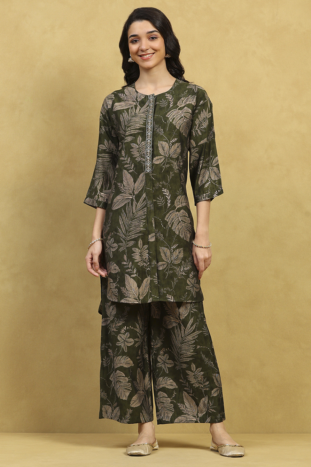 Green Viscose Blend Printed Straight Kurta Palazzo Set image number 6