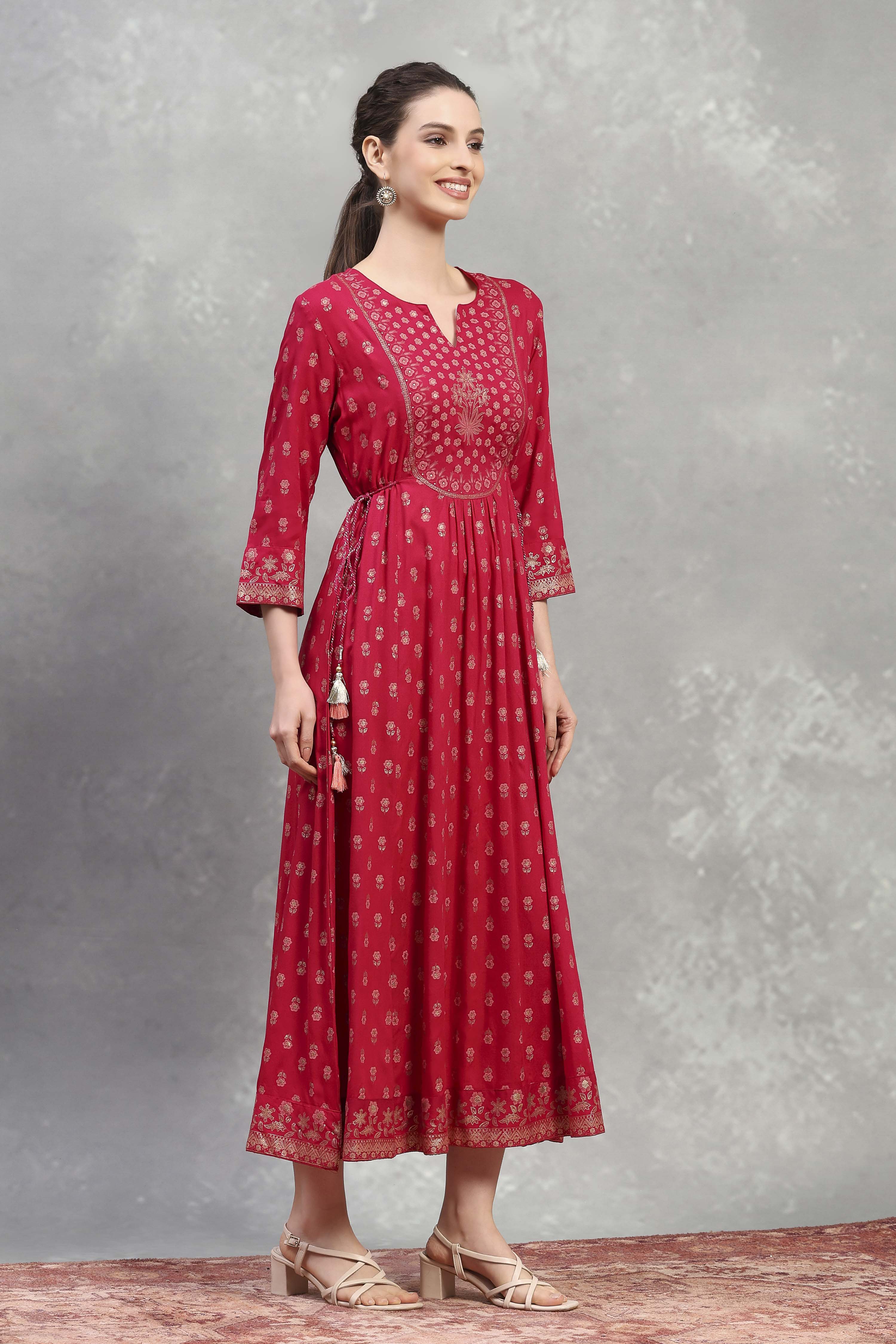 Pink Viscose Rayon Printed Flared Dress image number 4