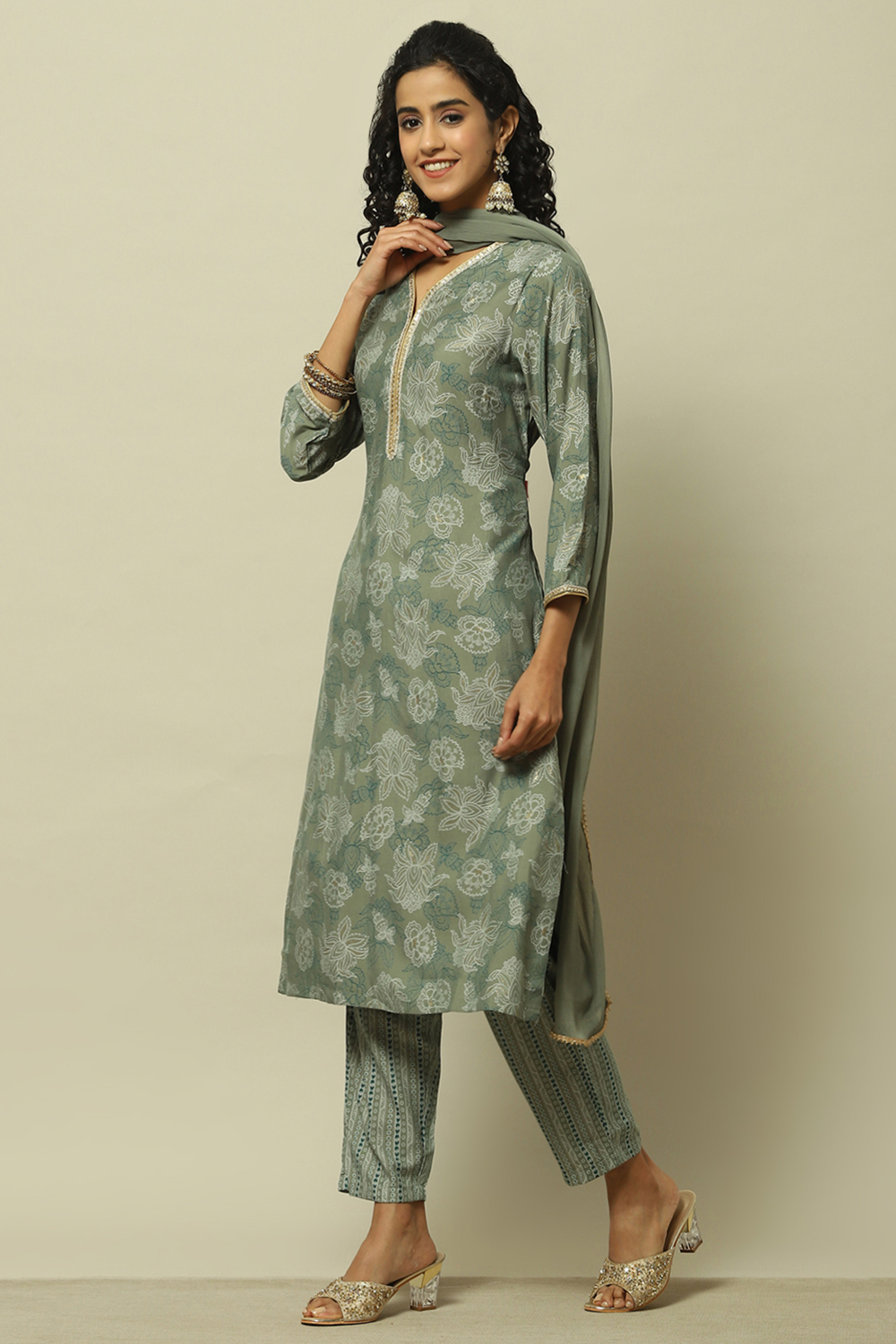 Olive Green Viscose Blend Straight Suit Set image number 4