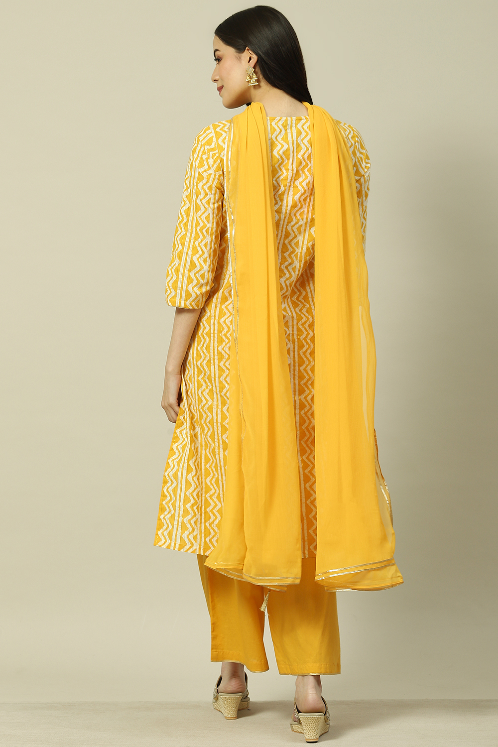Yellow Cotton Blend Woven Straight Kurta Suit Set image number 4