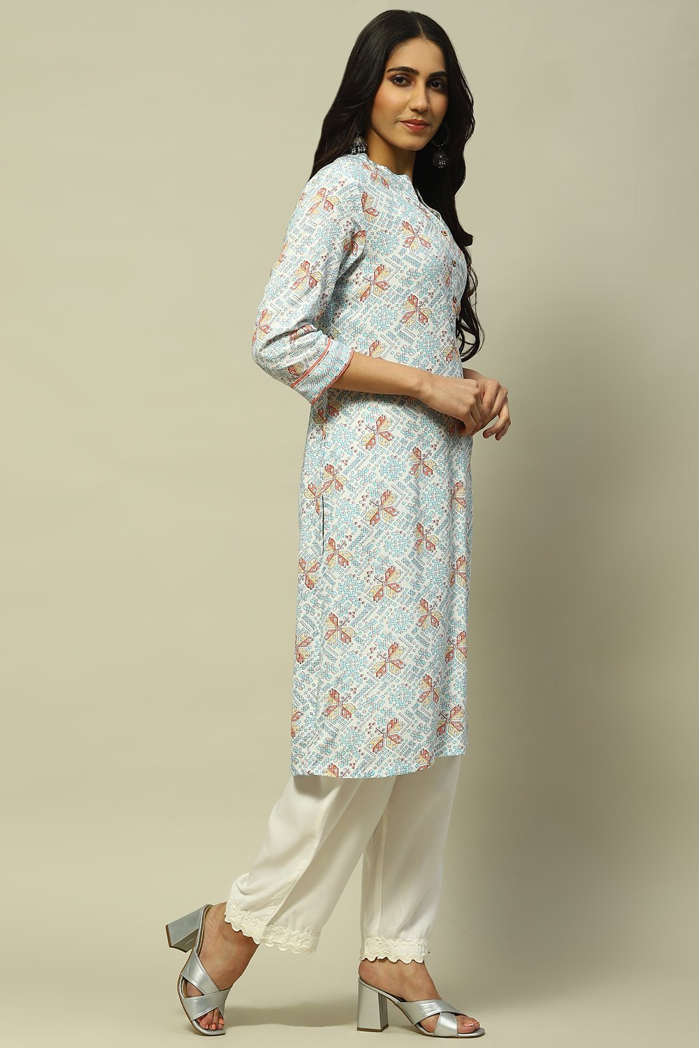 White Rayon Staight Kurta image number 4