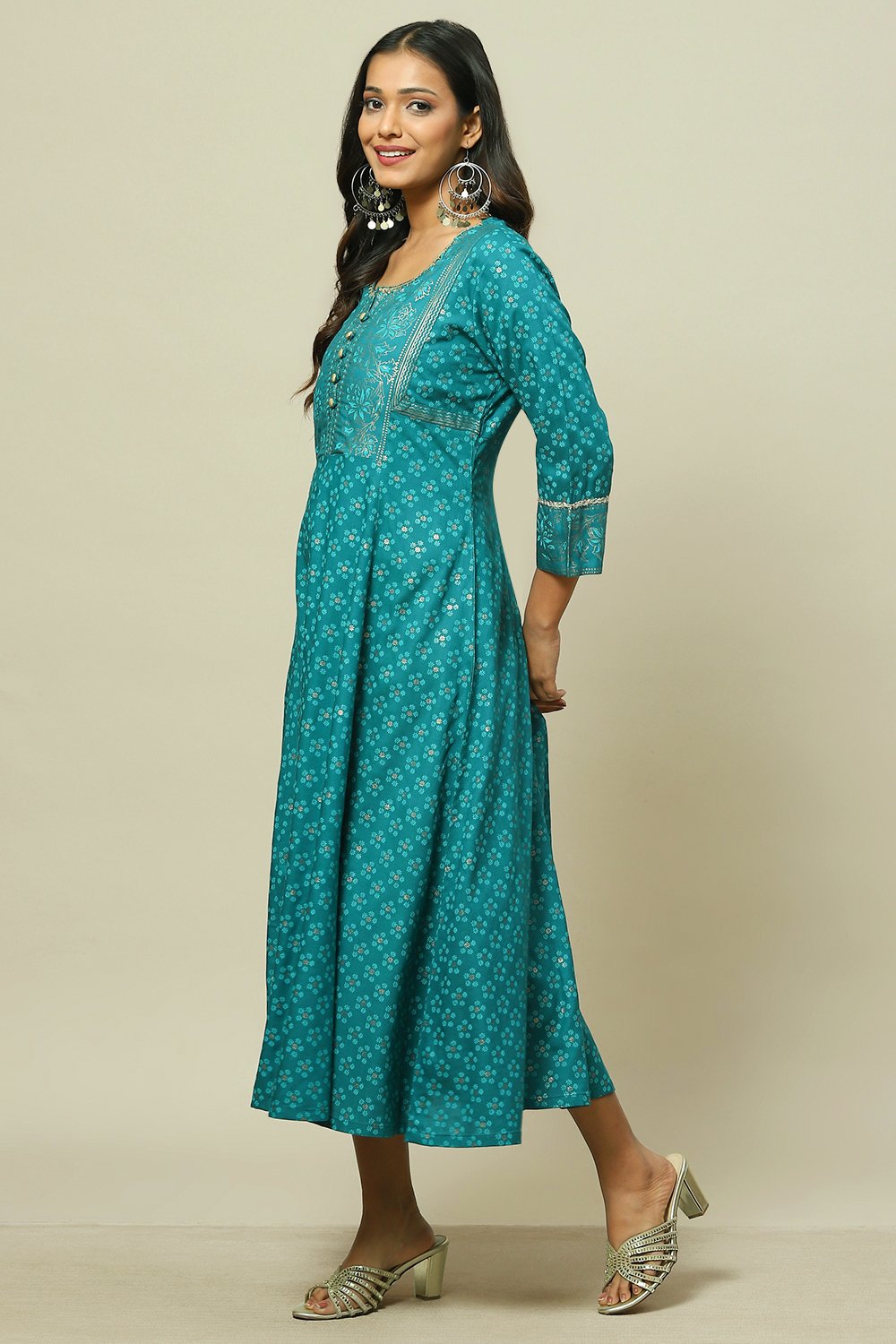 Green LIVA Straight Dress image number 2