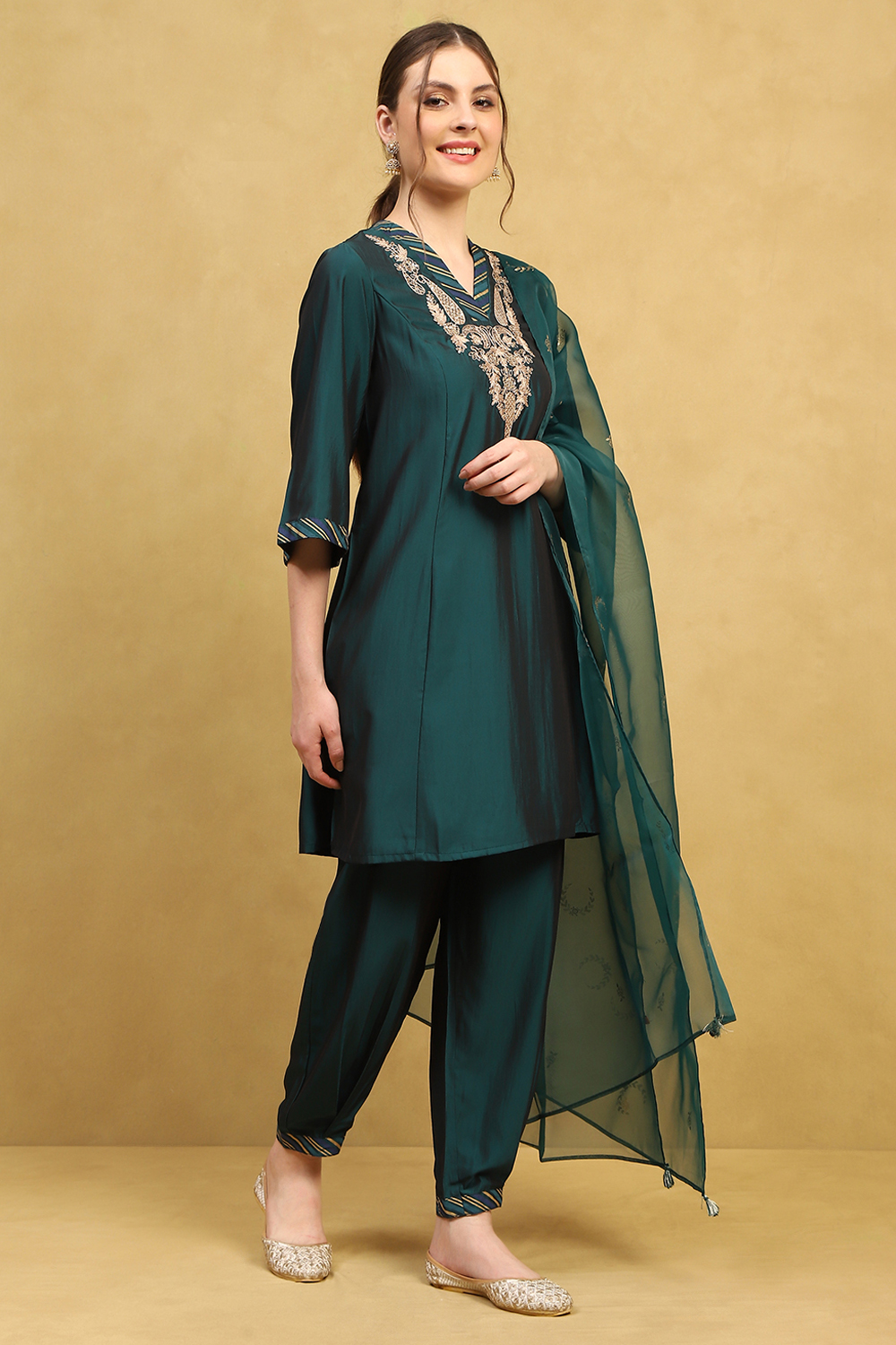 Deep Green Polyester Blend Embroidered A-Line Suit Set image number 5