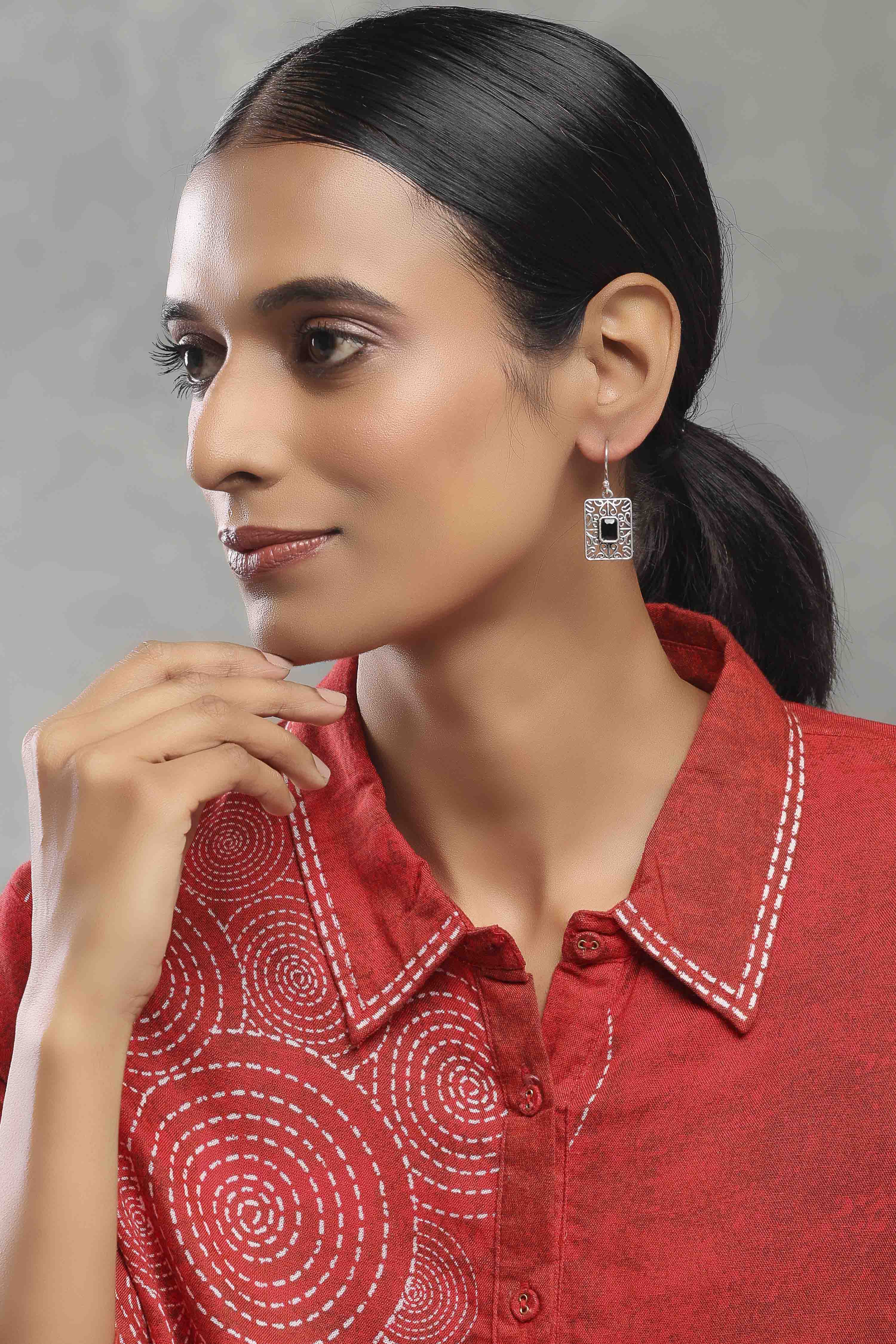 Black Brass Drop & Danglers image number 3