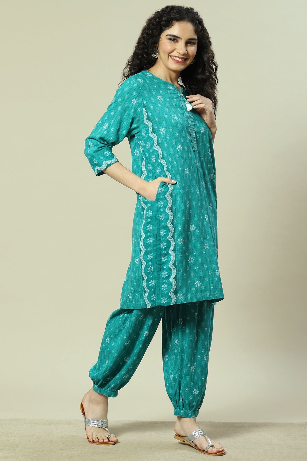 Green LIVA Woven Straight Kurta Suit Set image number 5