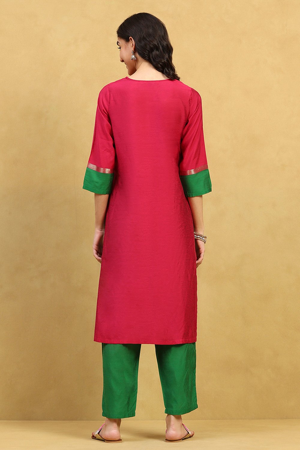 Pink Viscose Blend Solid Straight Suit Set image number 4