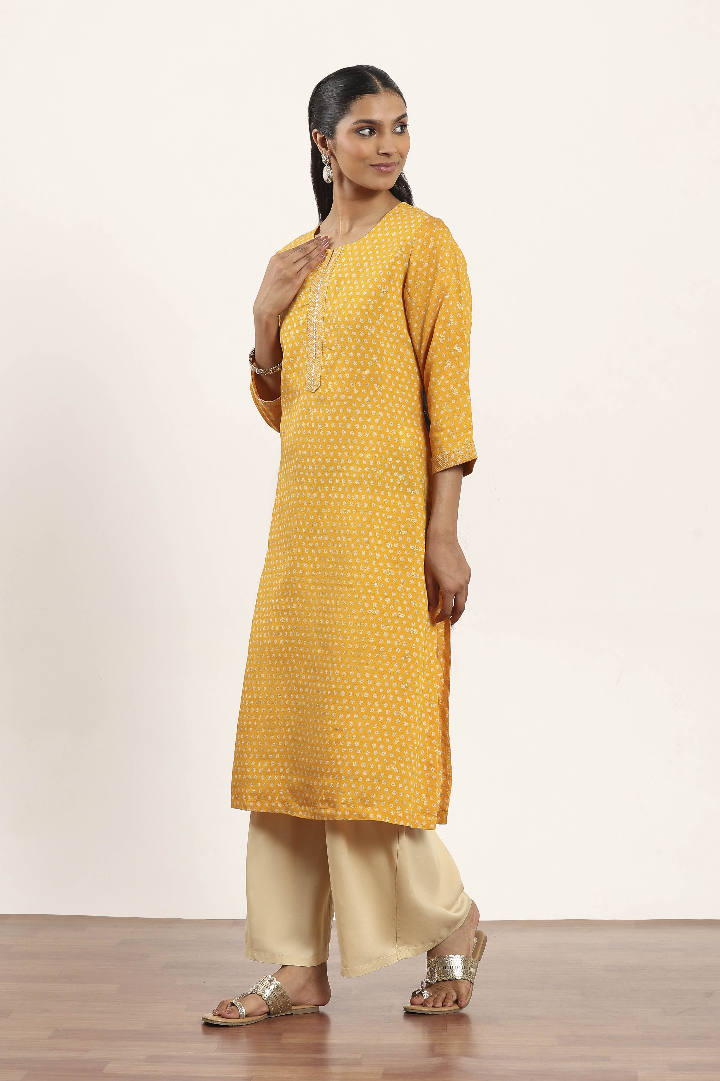 Yellow Viscose Rayon Straight Kurta Pants Set image number 3