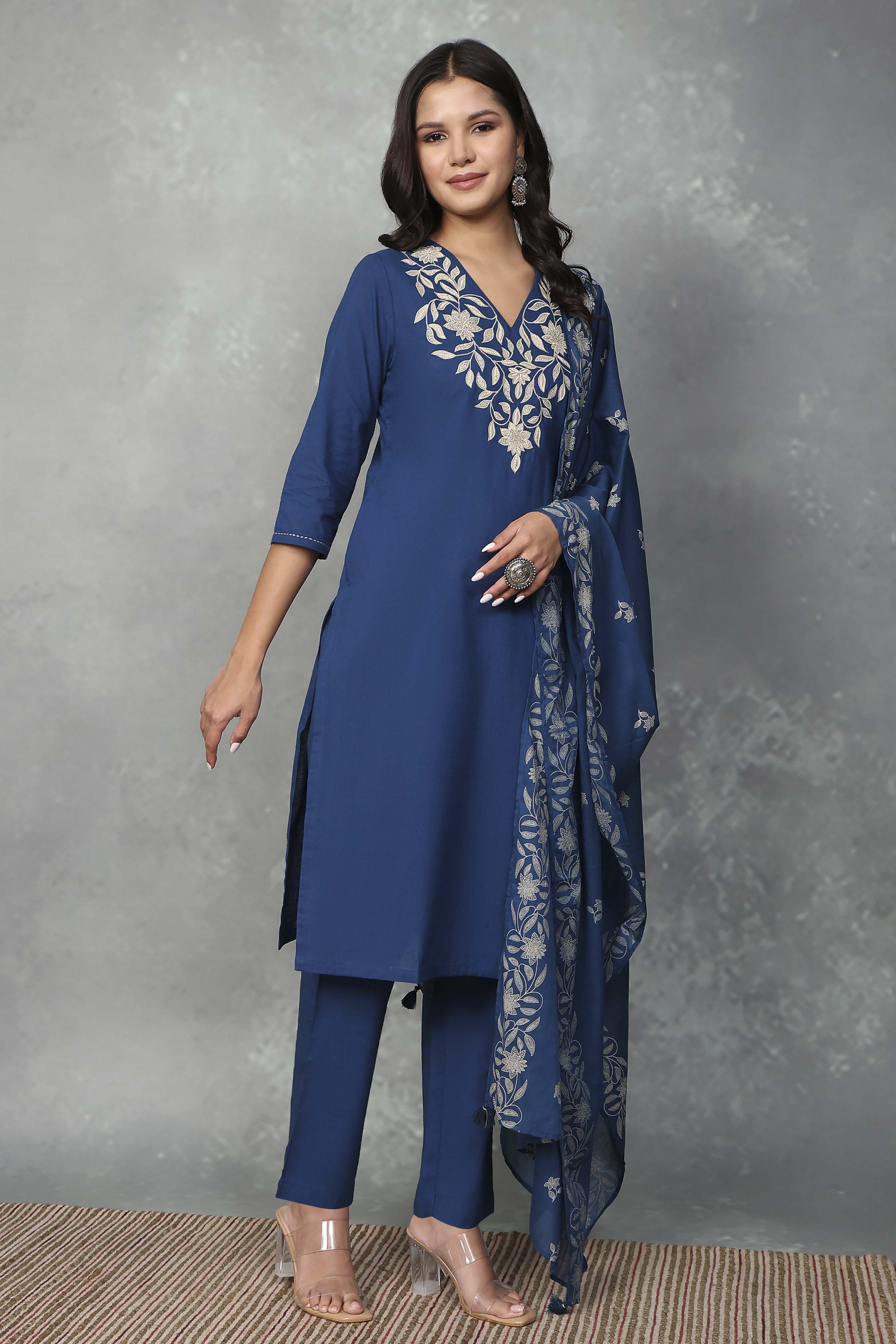 Blue Cotton Straight Suit Sets image number 5