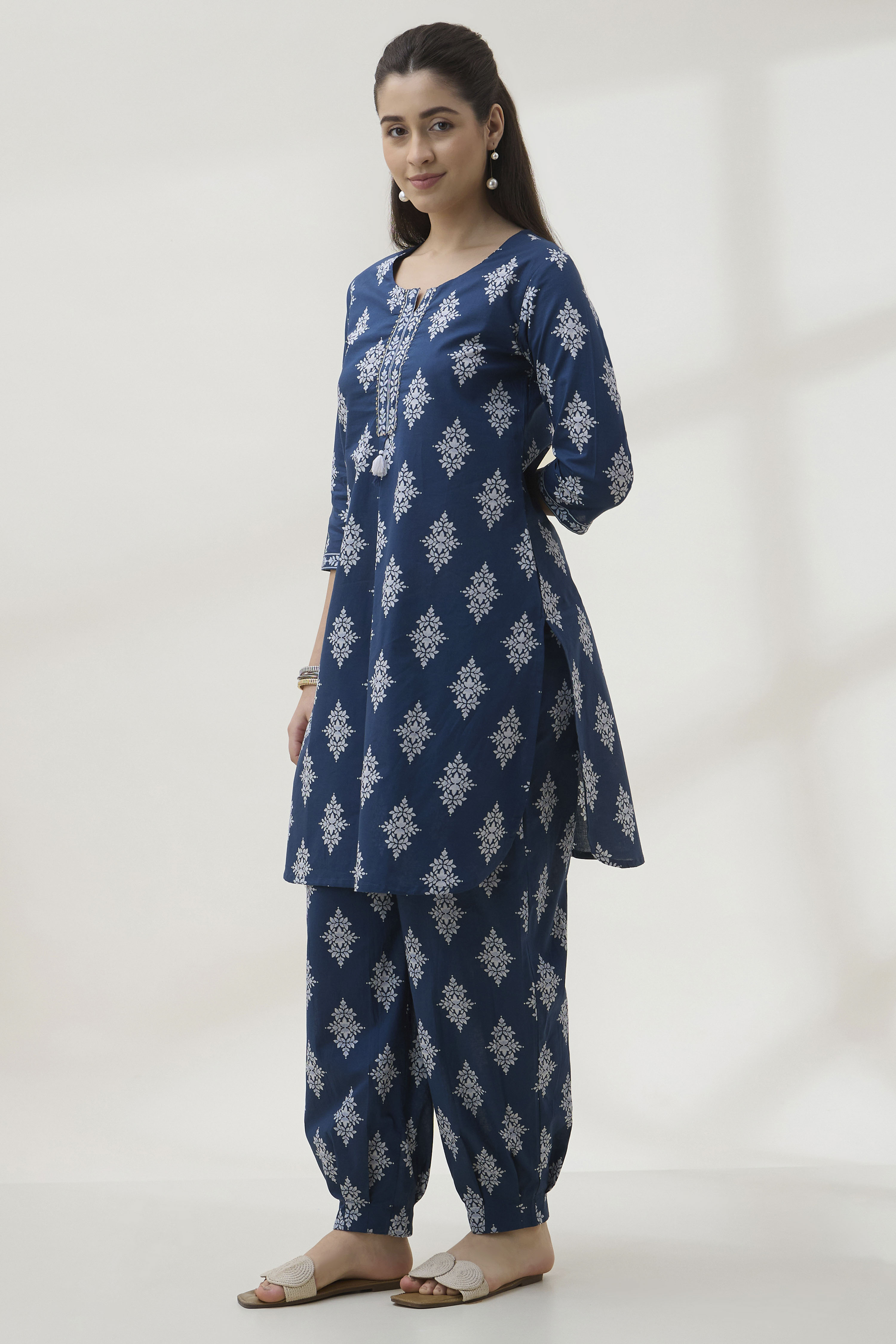 Navy Cotton Straight Printed  image number 3