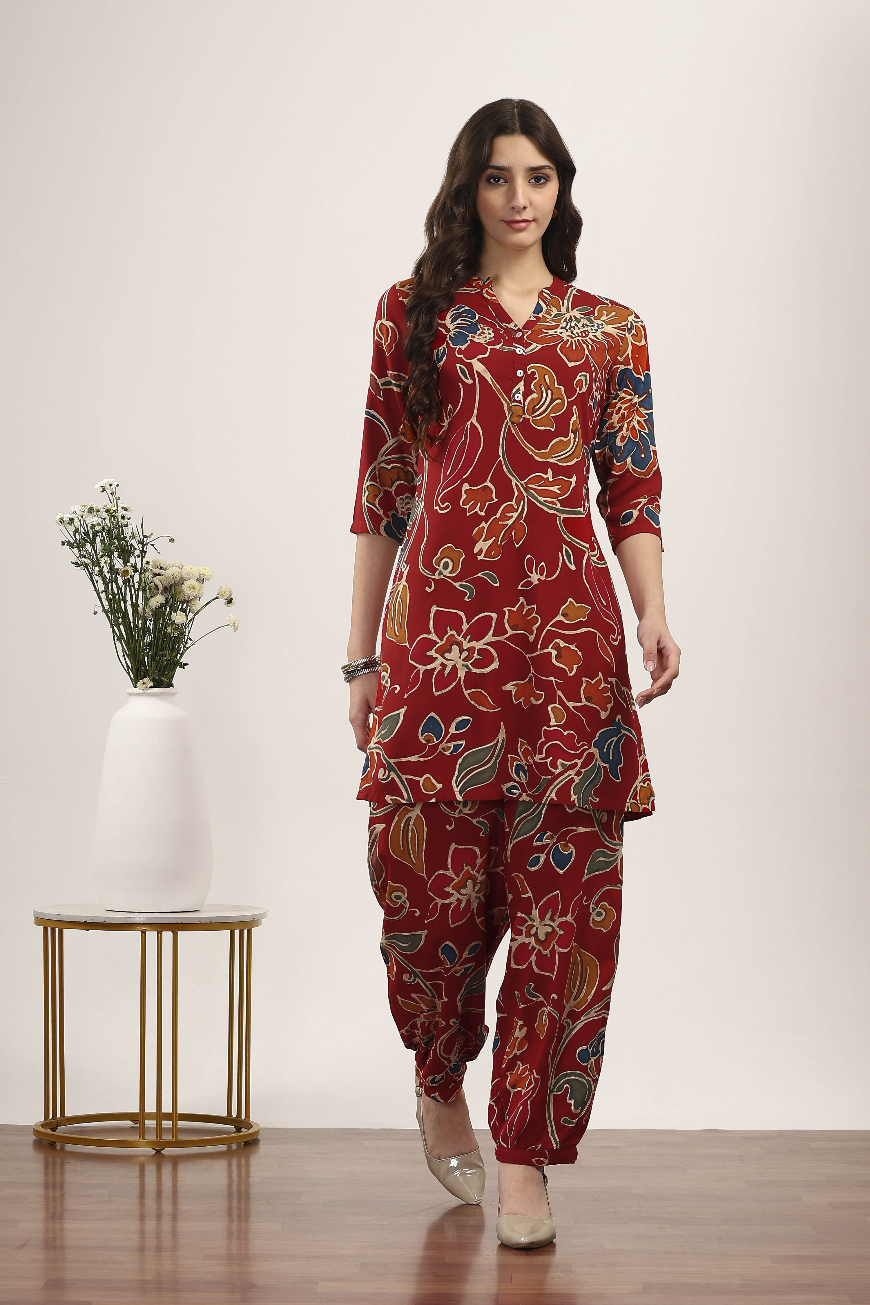 Red Rayon Viscose Rayon Kurta Pants Set image number 6