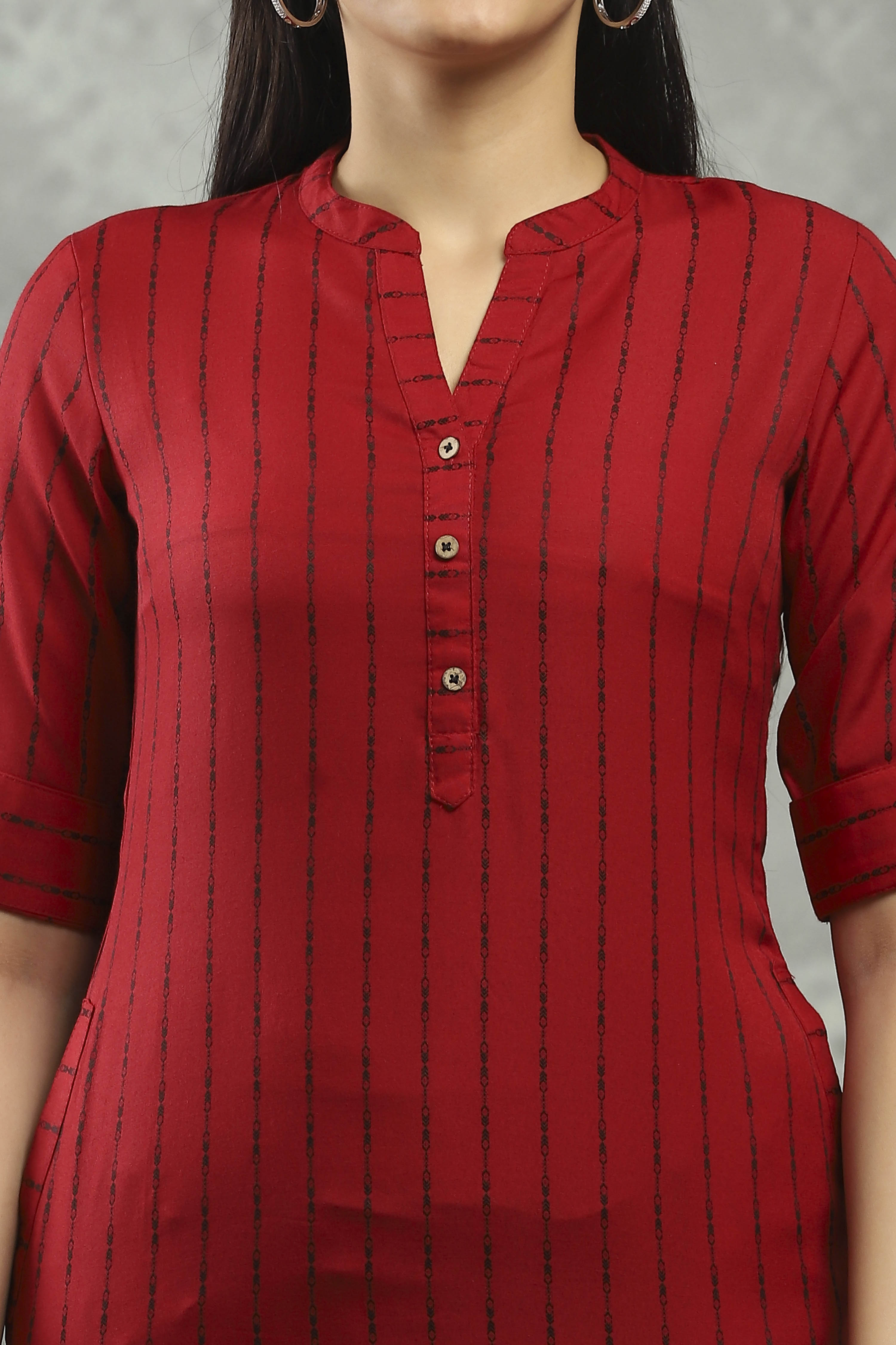 Maroon Viscose Straight Kurta Pants Set image number 1