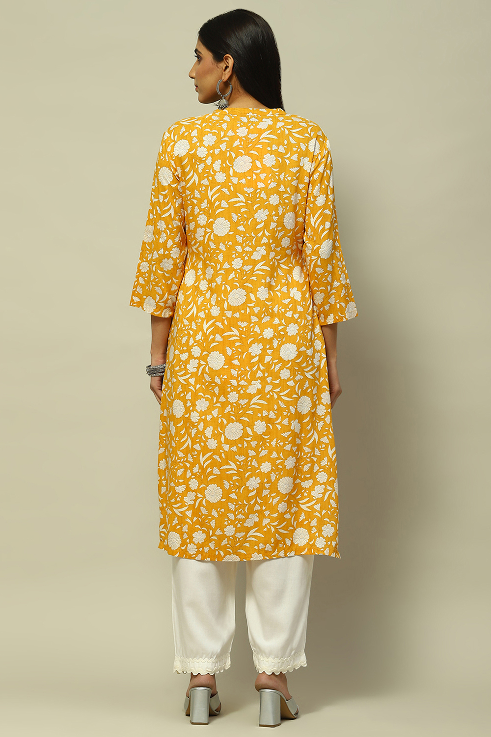 Mustard Viscose Staight Kurta image number 3