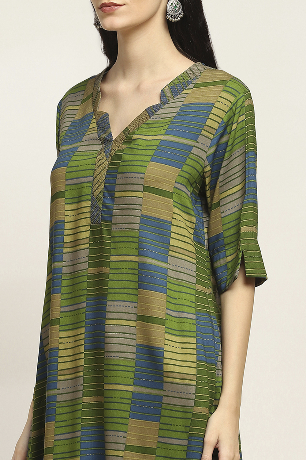 Olive Green Viscose Rayon Printed Straight Kurta image number 1