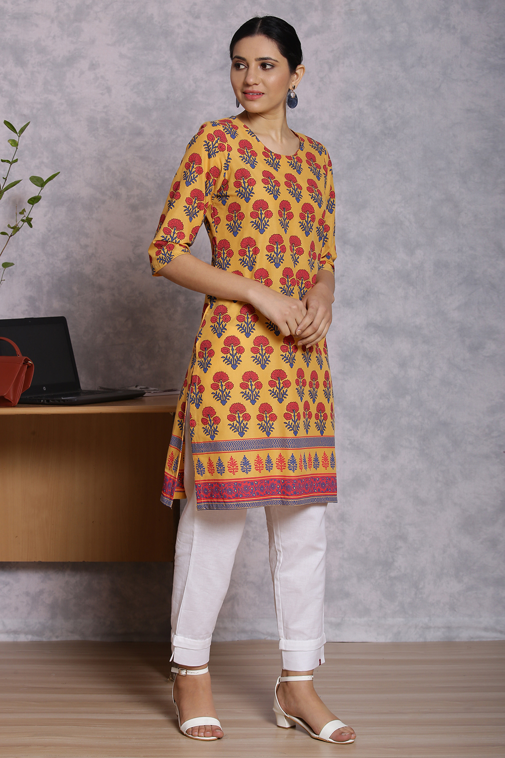 Mustard Cotton And Cambric Straight Kurta image number 3