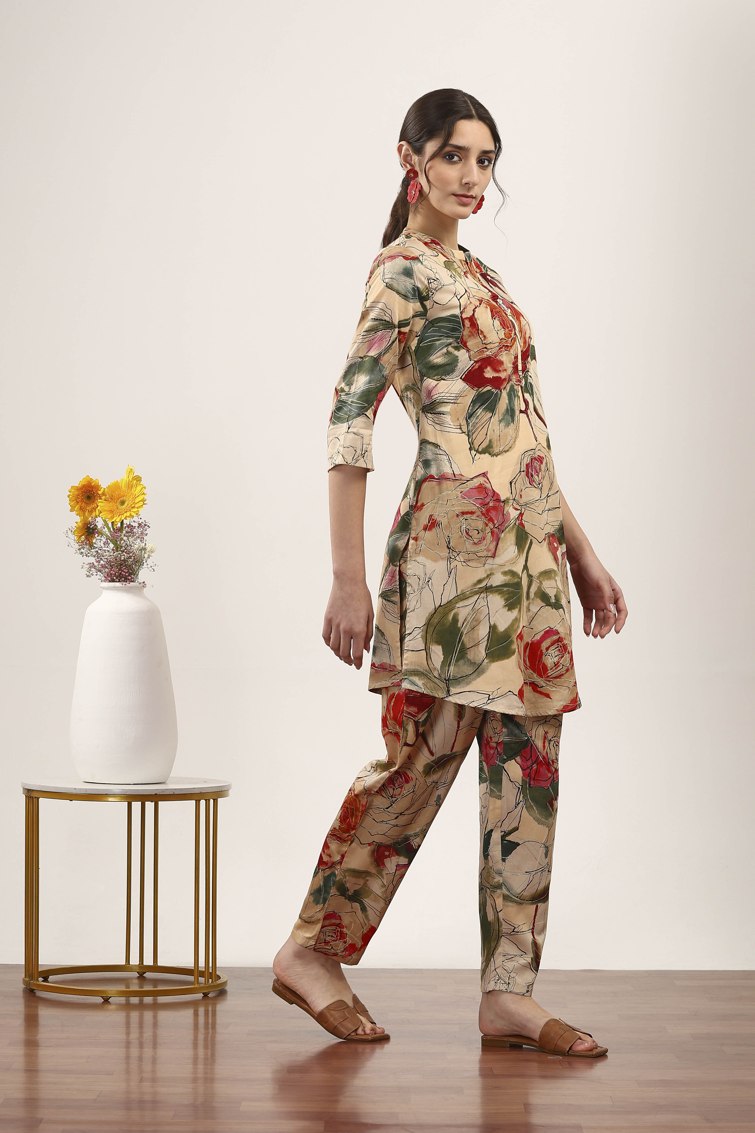 White Cotton Kurta Pants Set image number 5