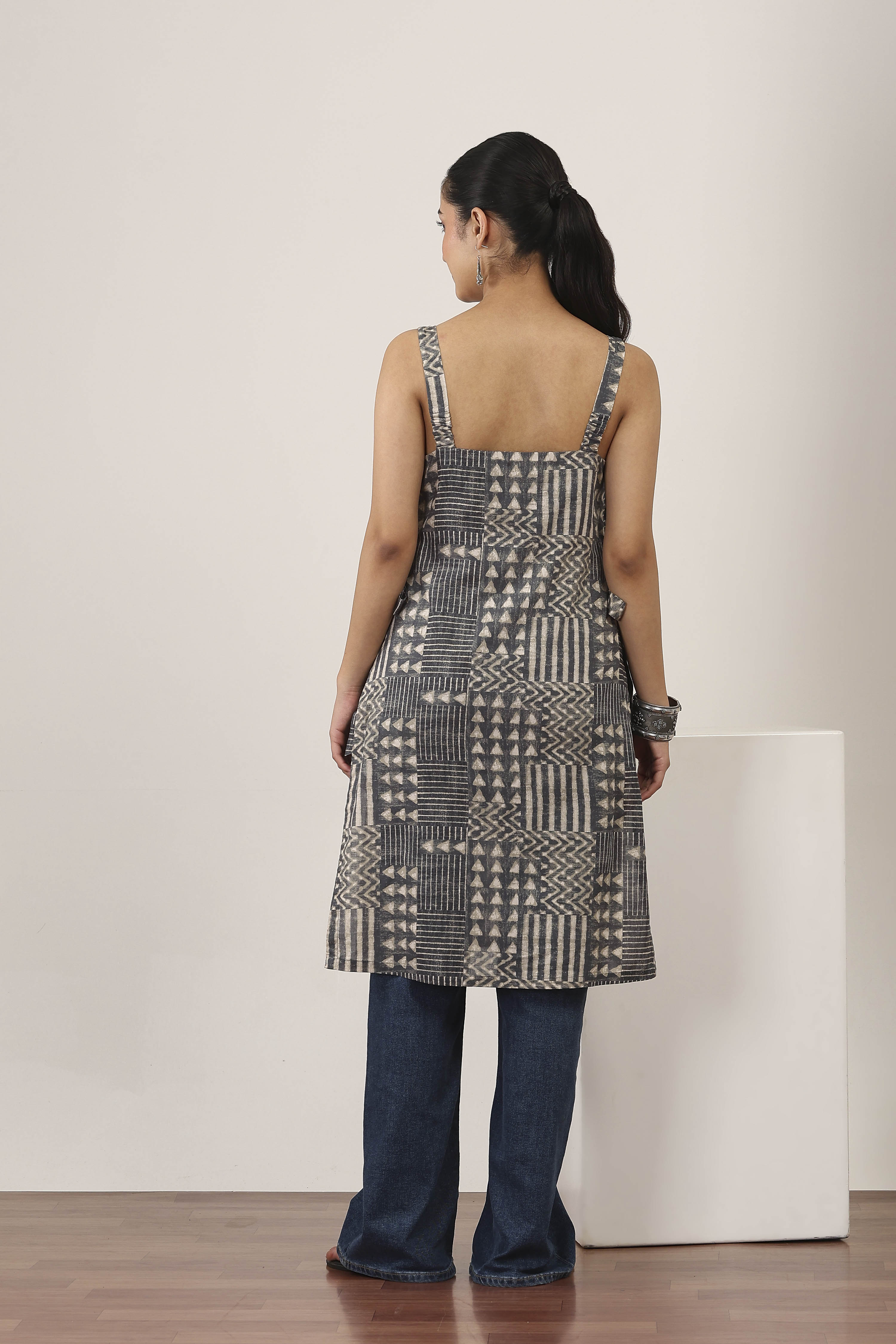 Beige Cotton Straight Kurtas image number 3