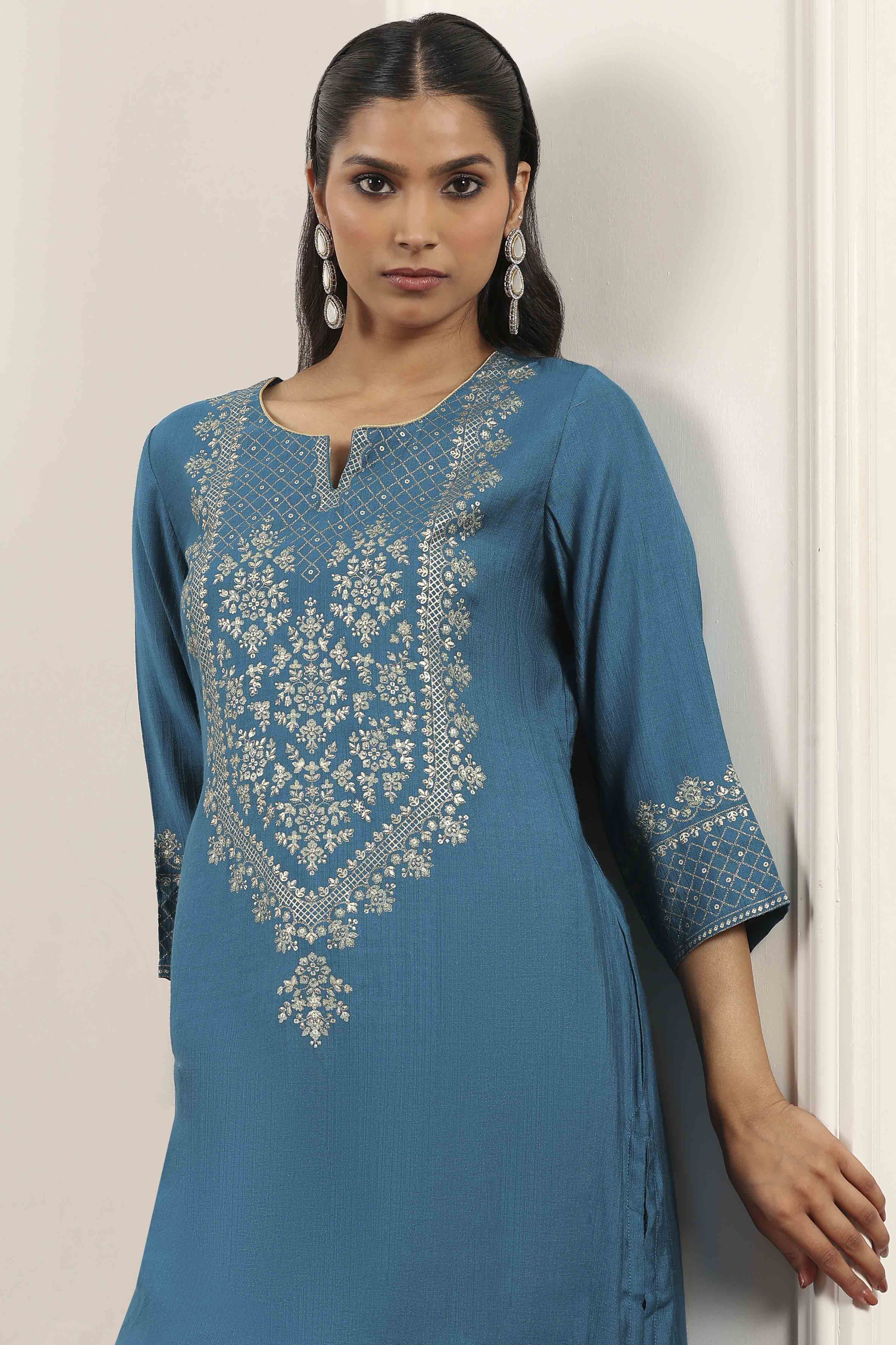 Aqua Viscose Rayon Straight Kurta Pants Set image number 7
