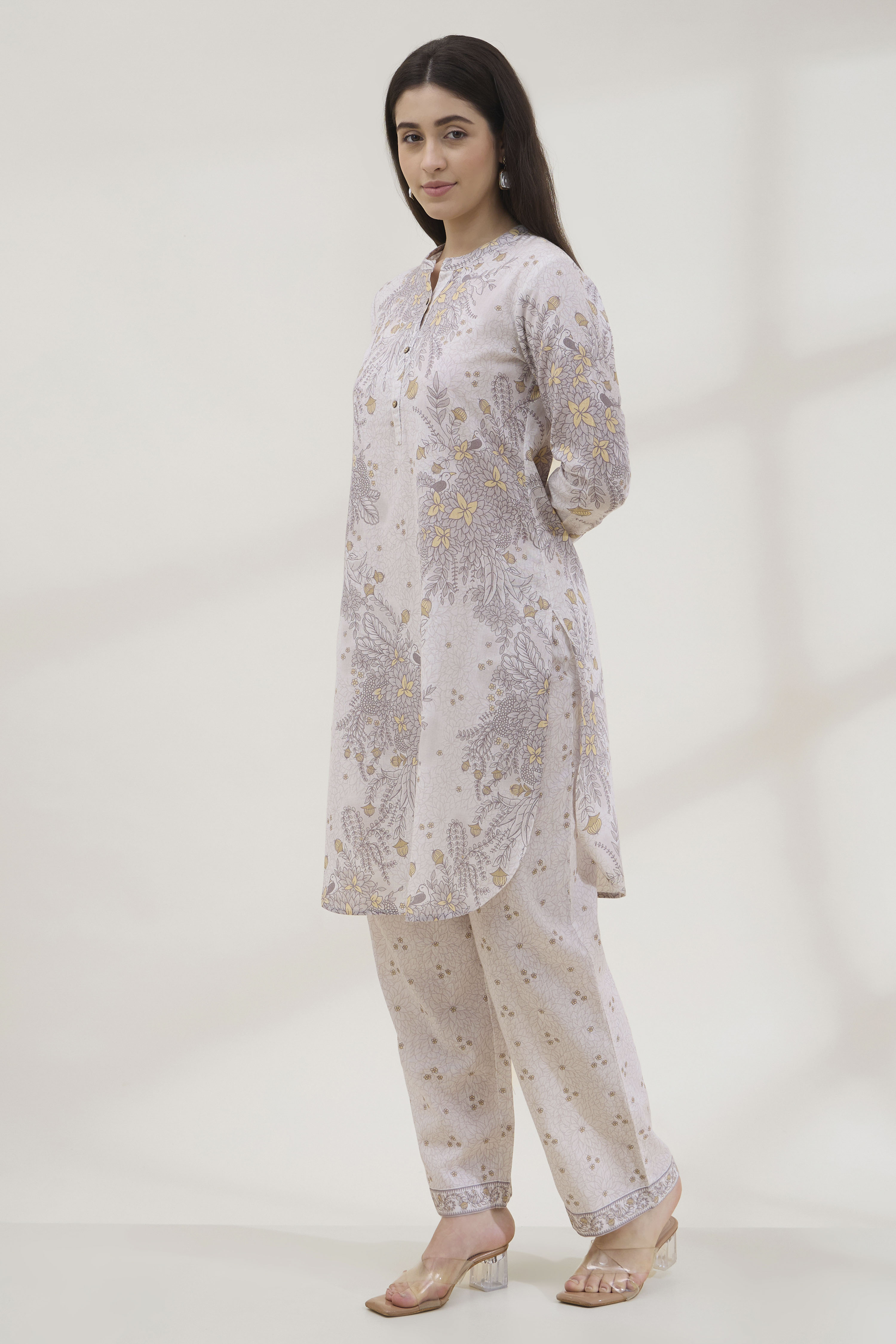 Yellow Printed Straight Kurta image number 3