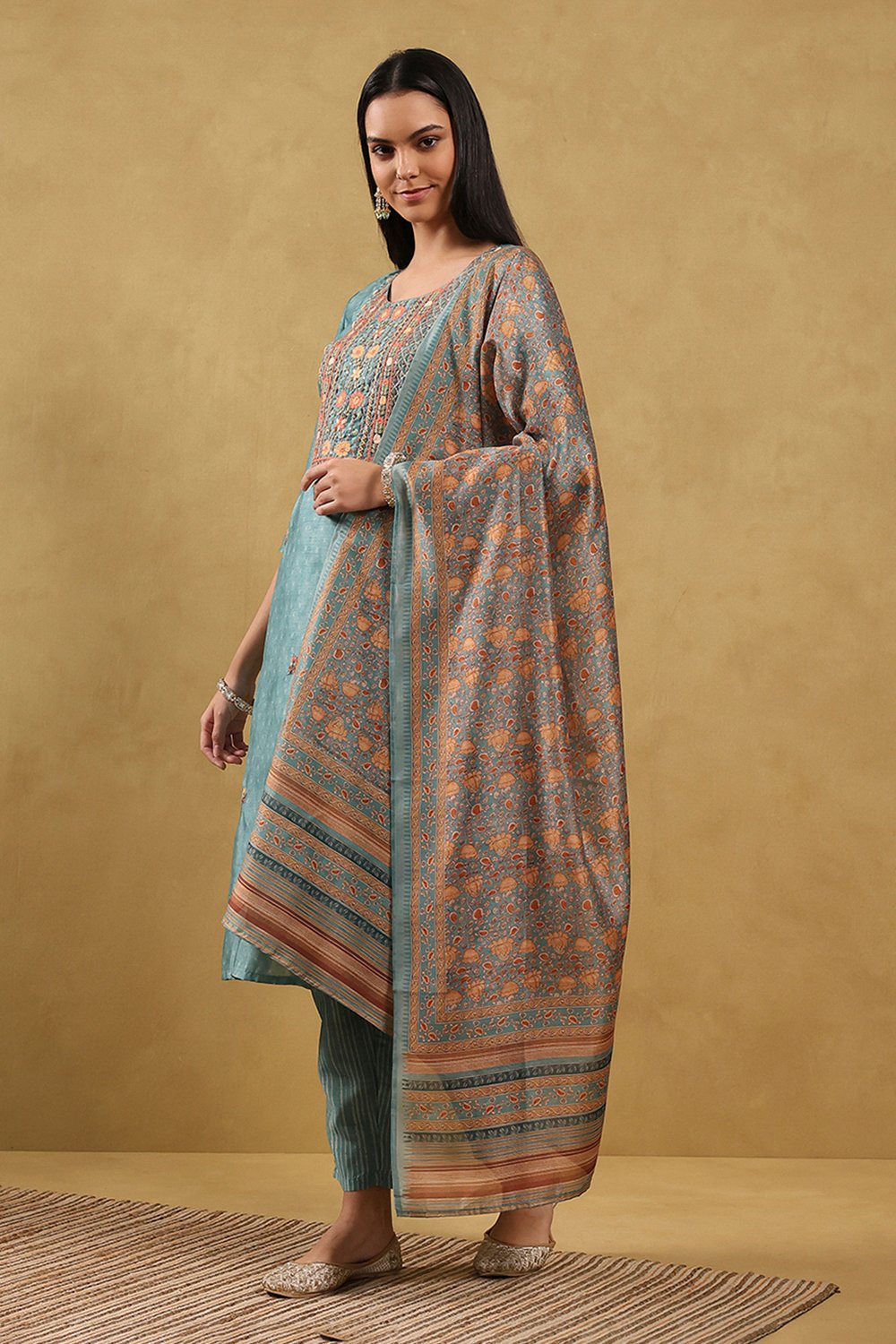 Blue Polyester Printed Straight Suit Set image number 3
