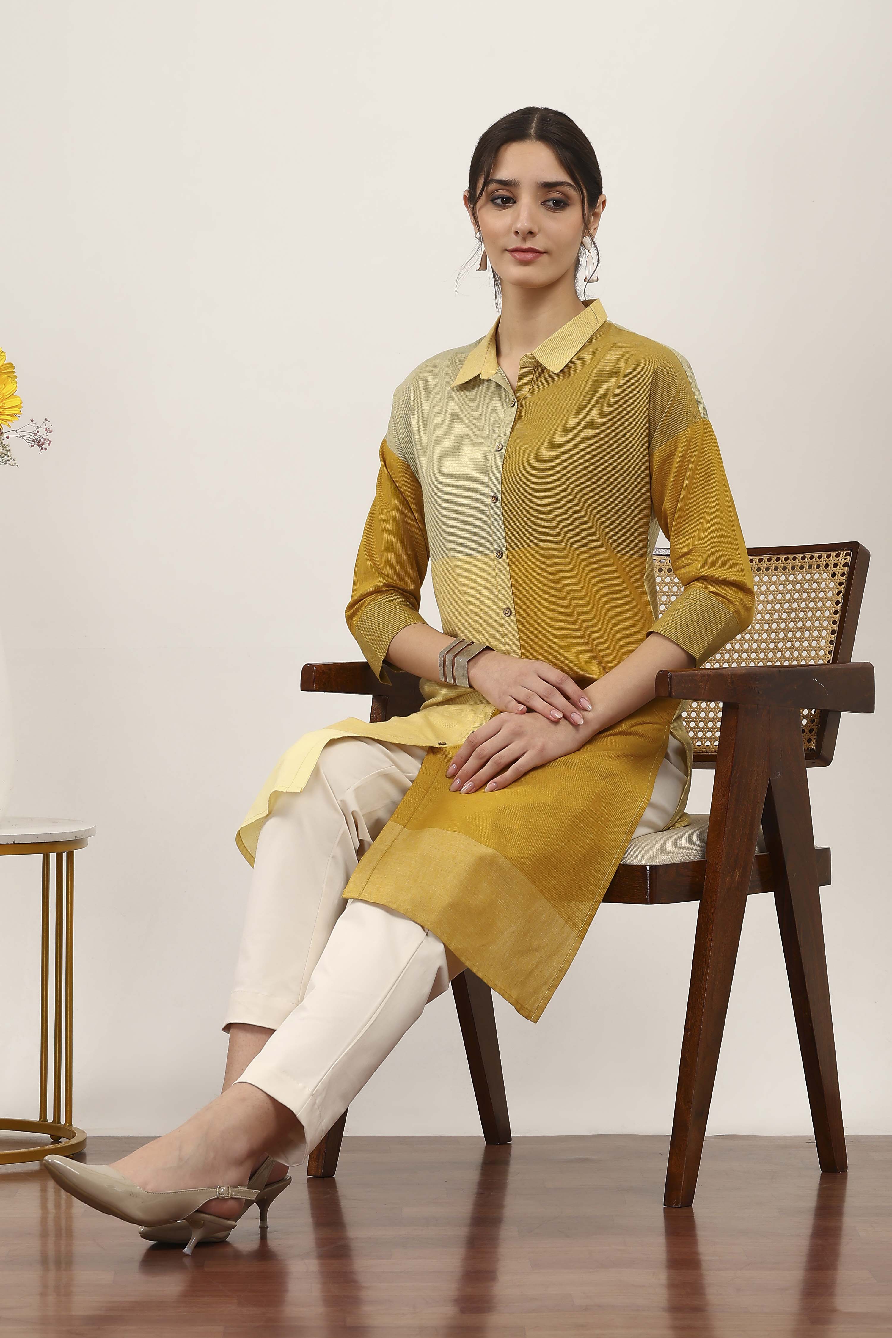 Yellow Cotton Straight Kurtas image number 0