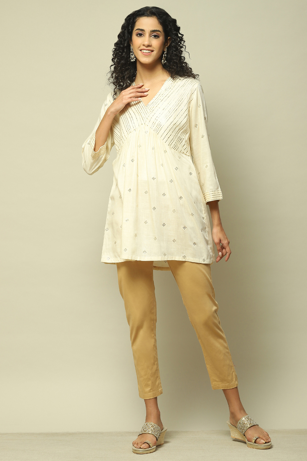 Off White Viscose Tiered Printed Kurti image number 0